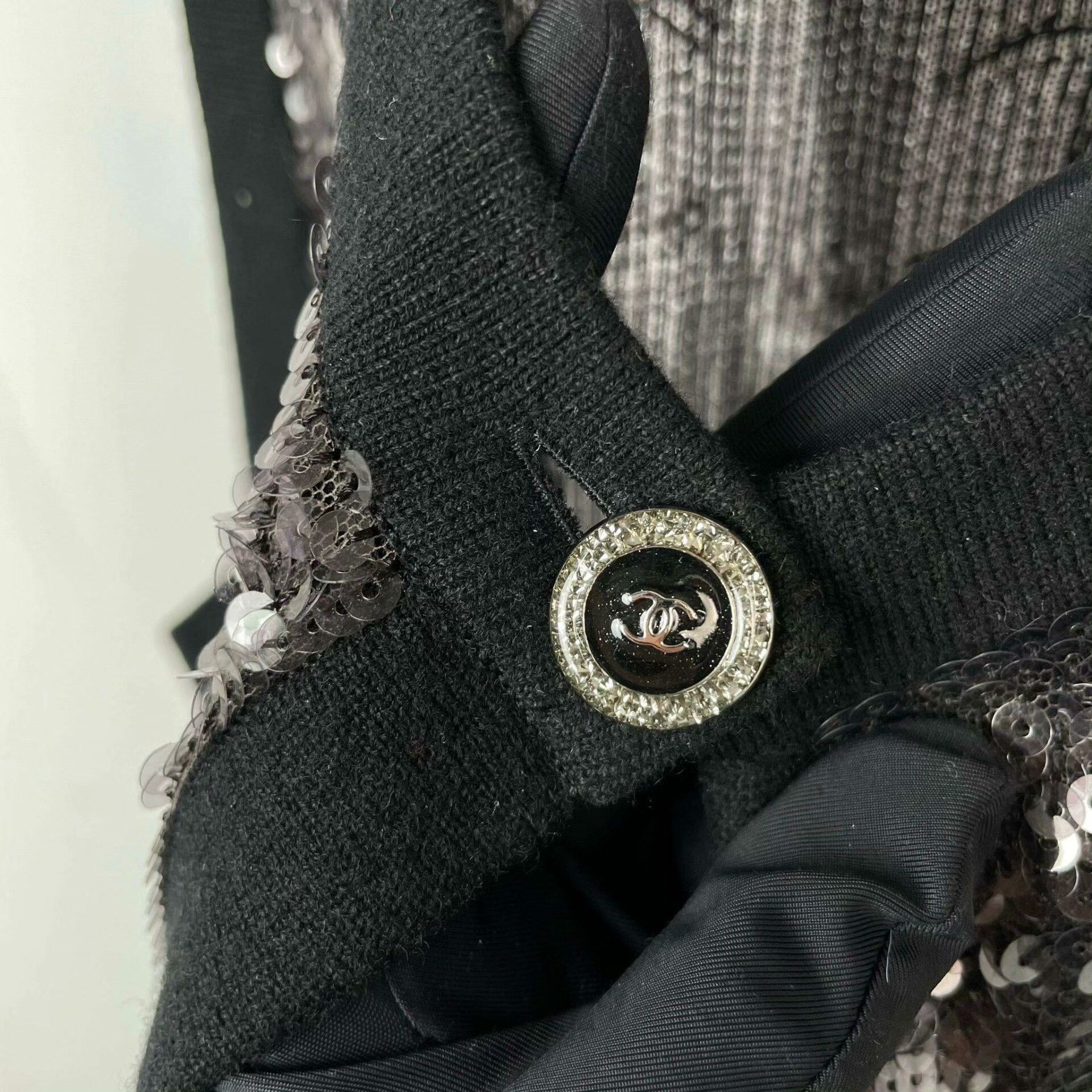 Chanel Chanel Black Item 38 Men Size US S / EU 44-46 / 1 - 5 Thumbnail