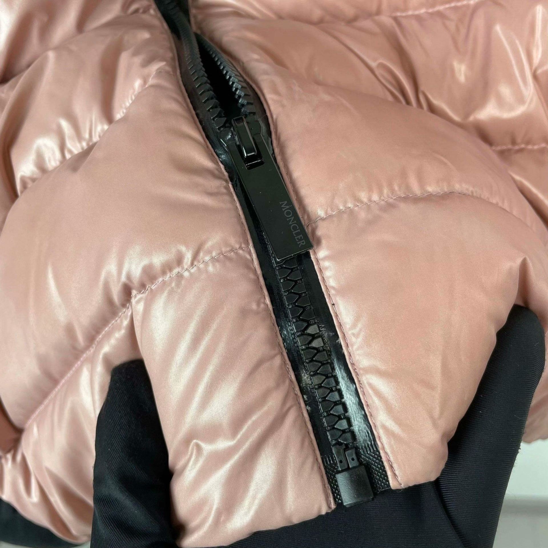 Moncler Moncler Down Cropped Pink Down Jacket M Women Size M / US 6-8 / IT 42-44 - 8 Thumbnail