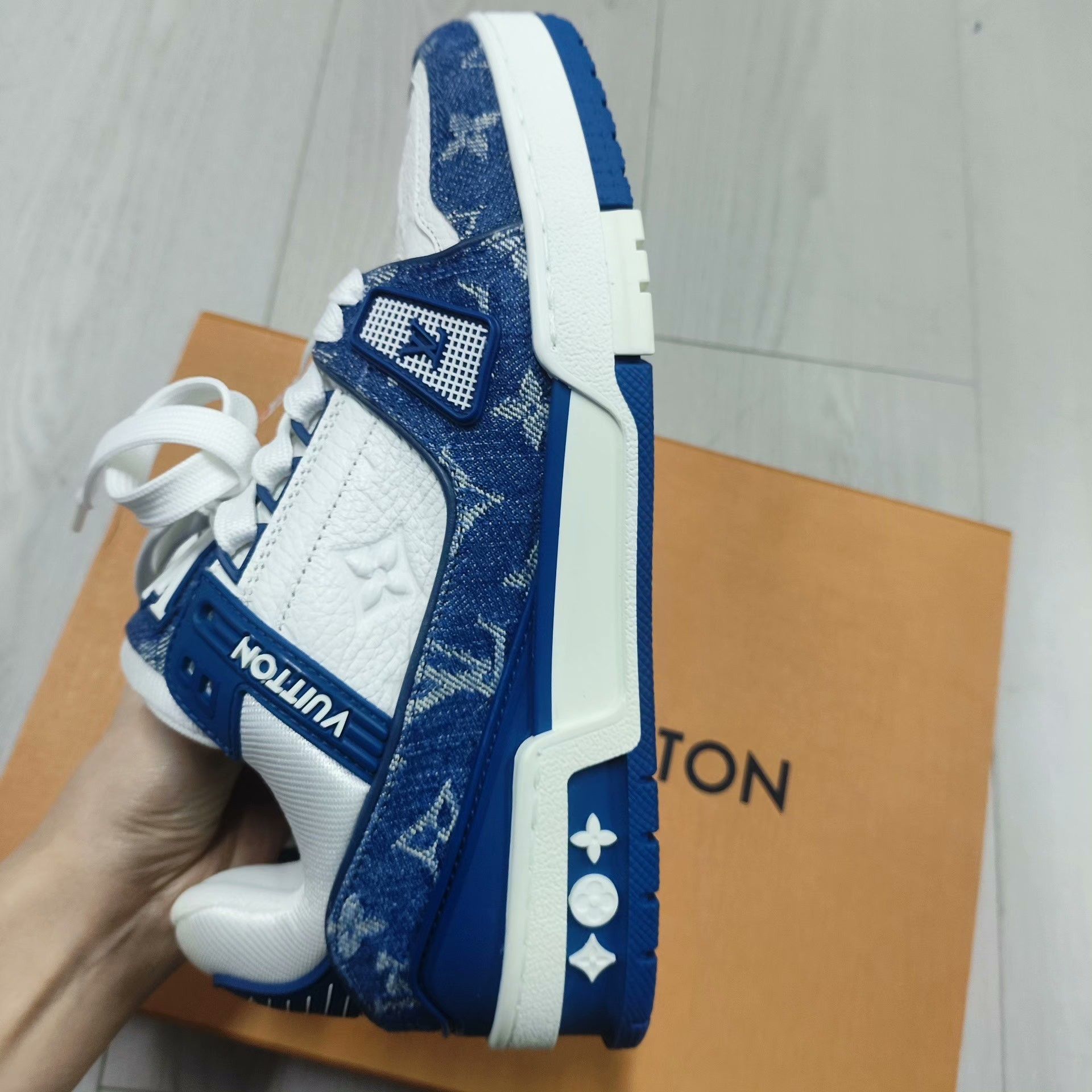 Louis Vuitton Louis Vuitton Training Lowtop Sneakers 36 Women Size US 6 / IT 36 - 3 Thumbnail