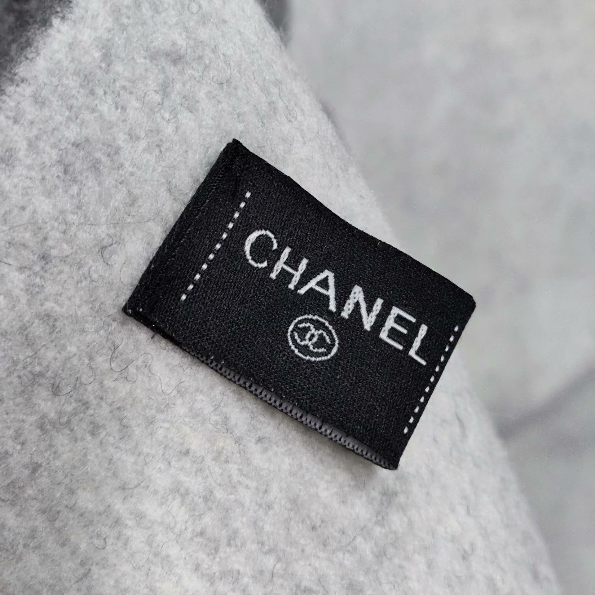 Chanel Chanel Wool Gray Scarf 60 Men Size ONE SIZE - 4 Thumbnail
