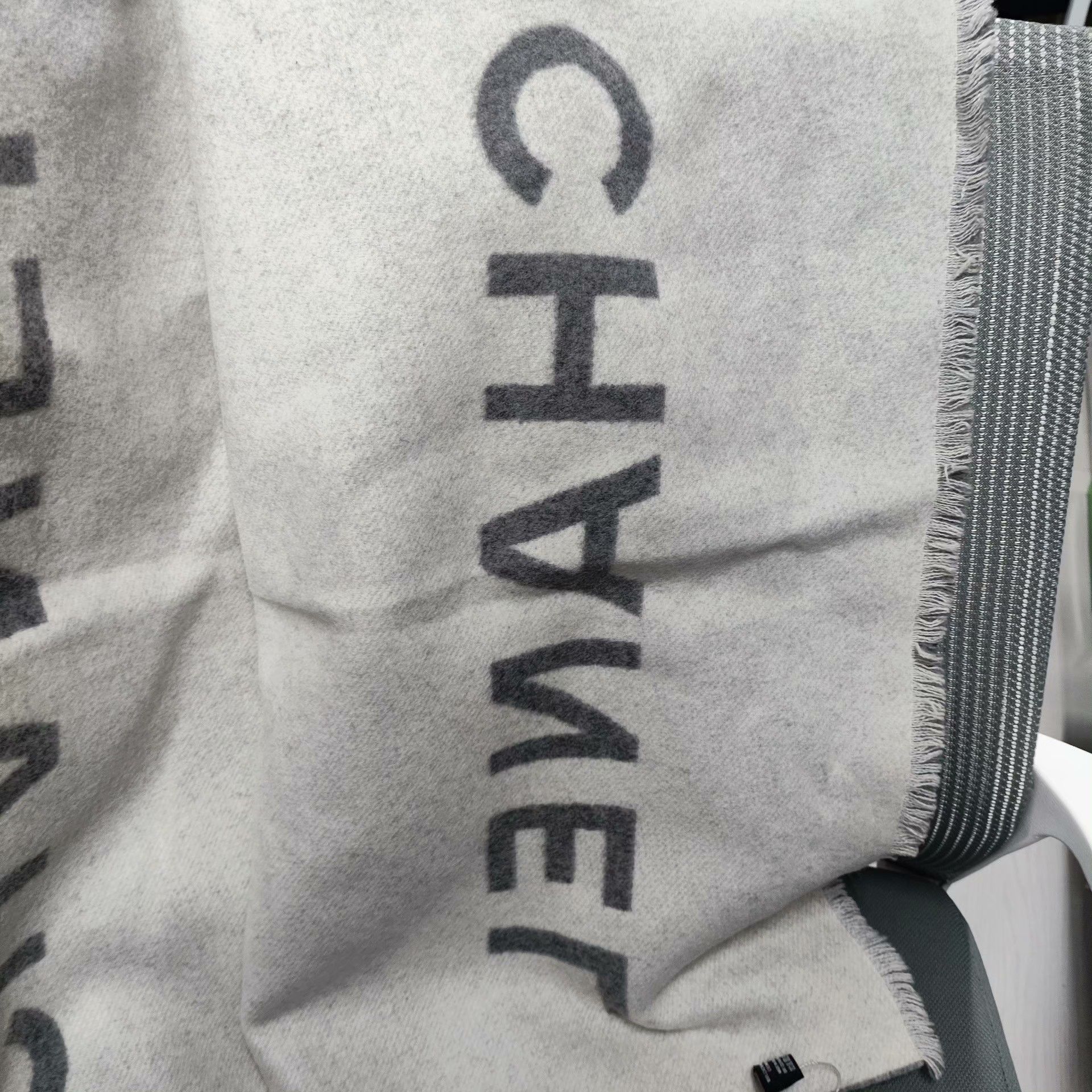 Chanel Chanel Wool Gray Scarf 60 Men Size ONE SIZE - 3 Thumbnail
