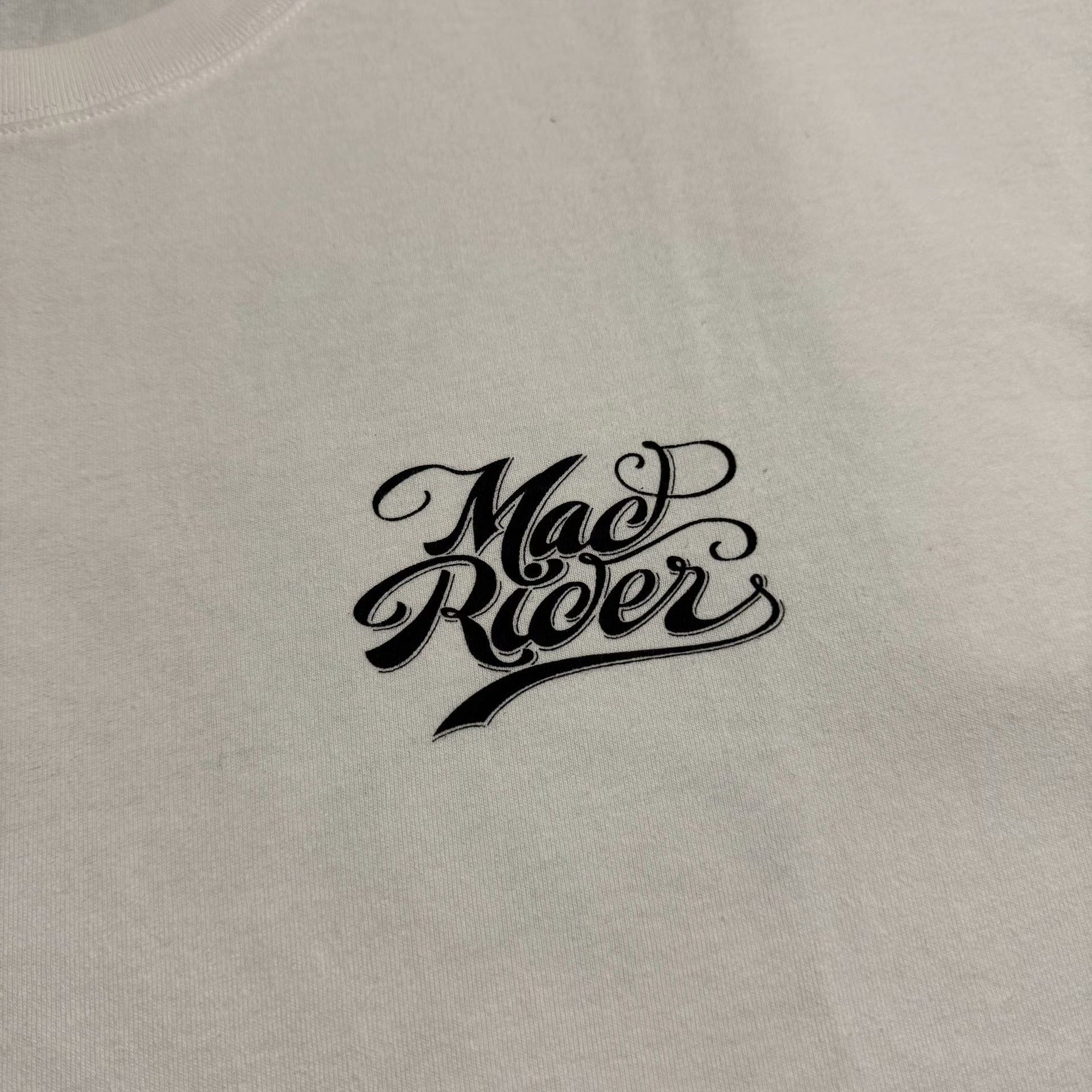 Madness White T-Shirt XL Men Size US XL / EU 56 / 4 - 4 Thumbnail