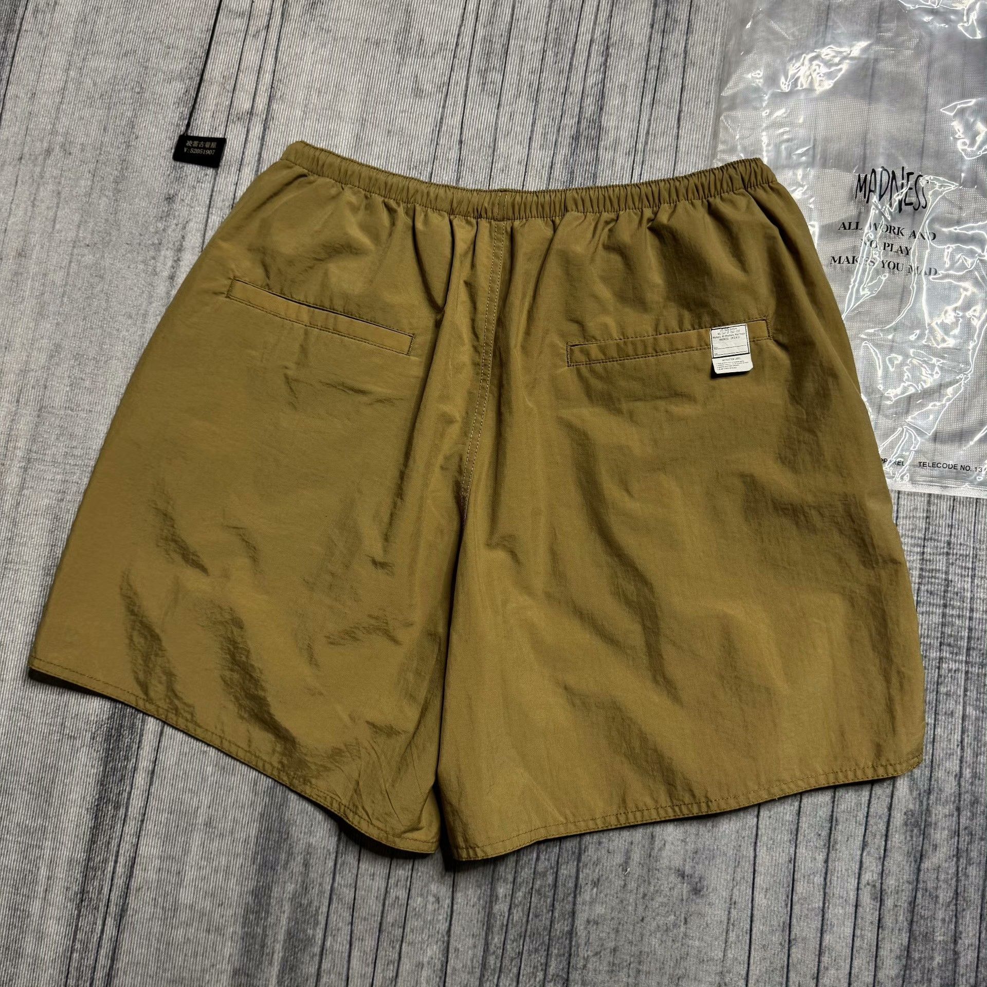 Madness Nylon Multi Shorts L Men Size US 34 / EU 50 - 2 Thumbnail