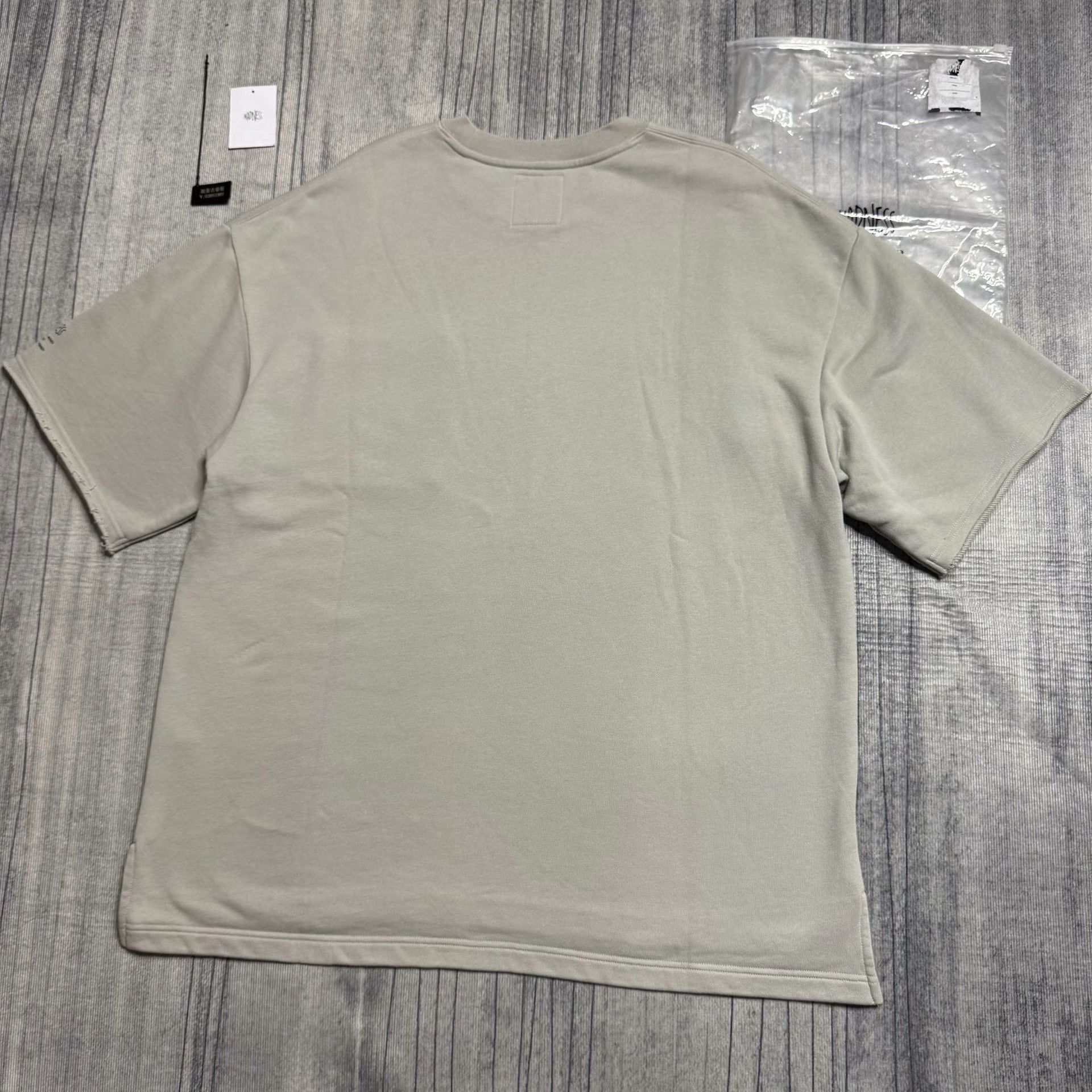 Madness Oversized Multi T-Shirt L Men Size US L / EU 52-54 / 3 - 2 Thumbnail