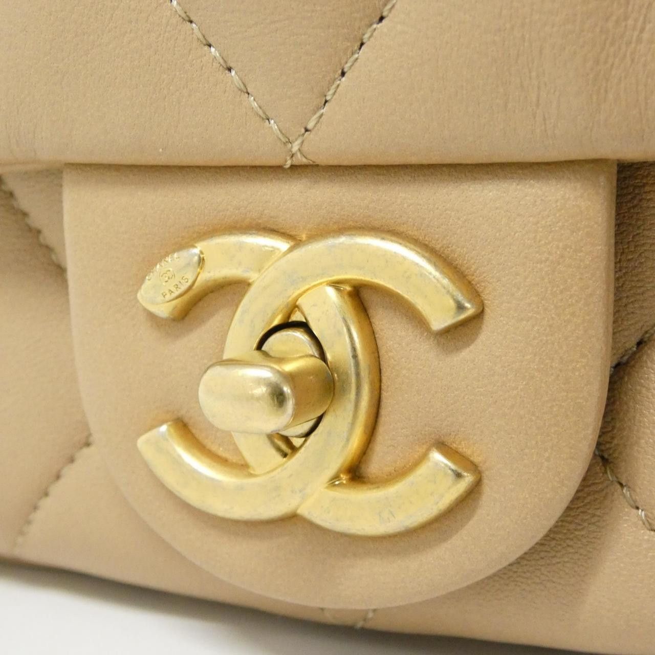 Chanel Chanel Chanel Lambskin Shoulder Bag Leather Shoulder Bag AS3214 DUTY FREE for USA Size ONE SIZE - 4 Thumbnail