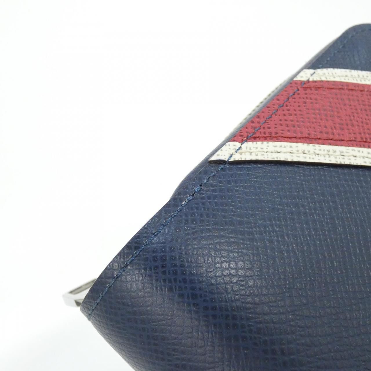 Louis Vuitton Louis Vuitton Louis Vuitton Taiga Zippy XL Wallet Leather Long Wallet M64019 DUTY FREE for USA Size ONE SIZE - 5 Thumbnail