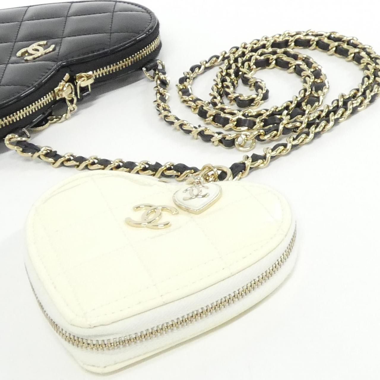 Chanel Chanel Chanel Patent Leather Shoulder Bag Plastic / Synthetic Shoulder Bag AP3295 DUTY FREE for USA Size ONE SIZE - 7 Thumbnail