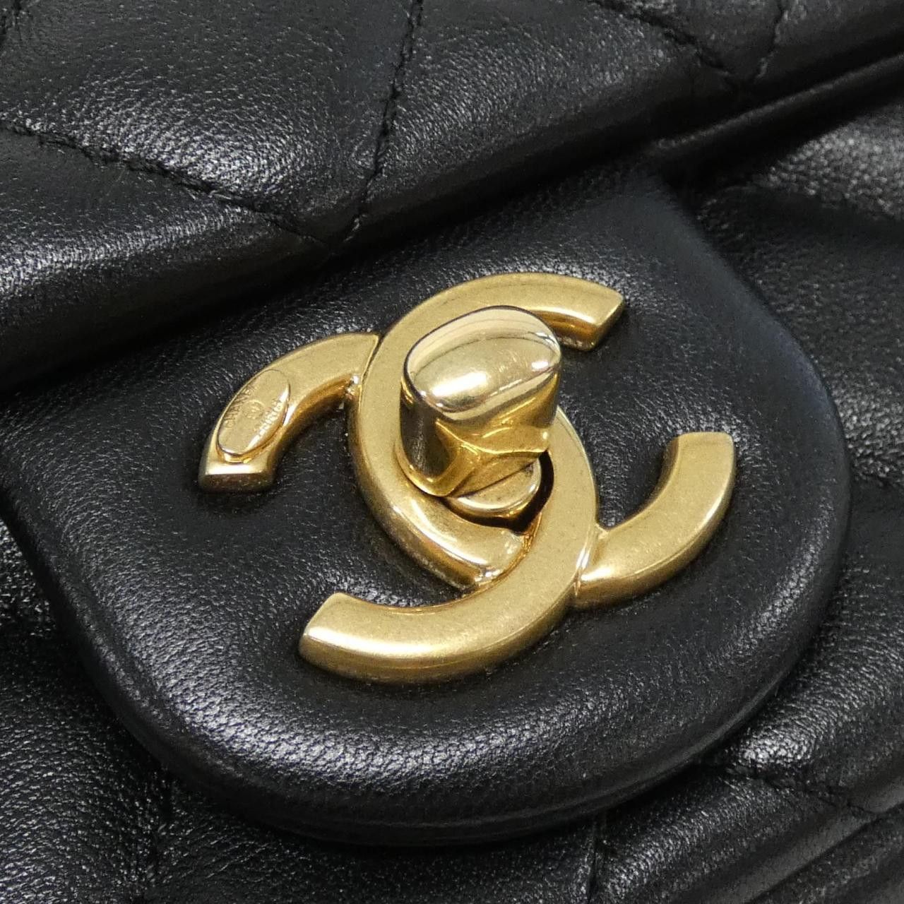 Chanel Chanel Chanel Lambskin Pearl Shoulder Bag Leather Crossbody Bag AS4385 DUTY FREE for USA Size ONE SIZE - 6 Thumbnail