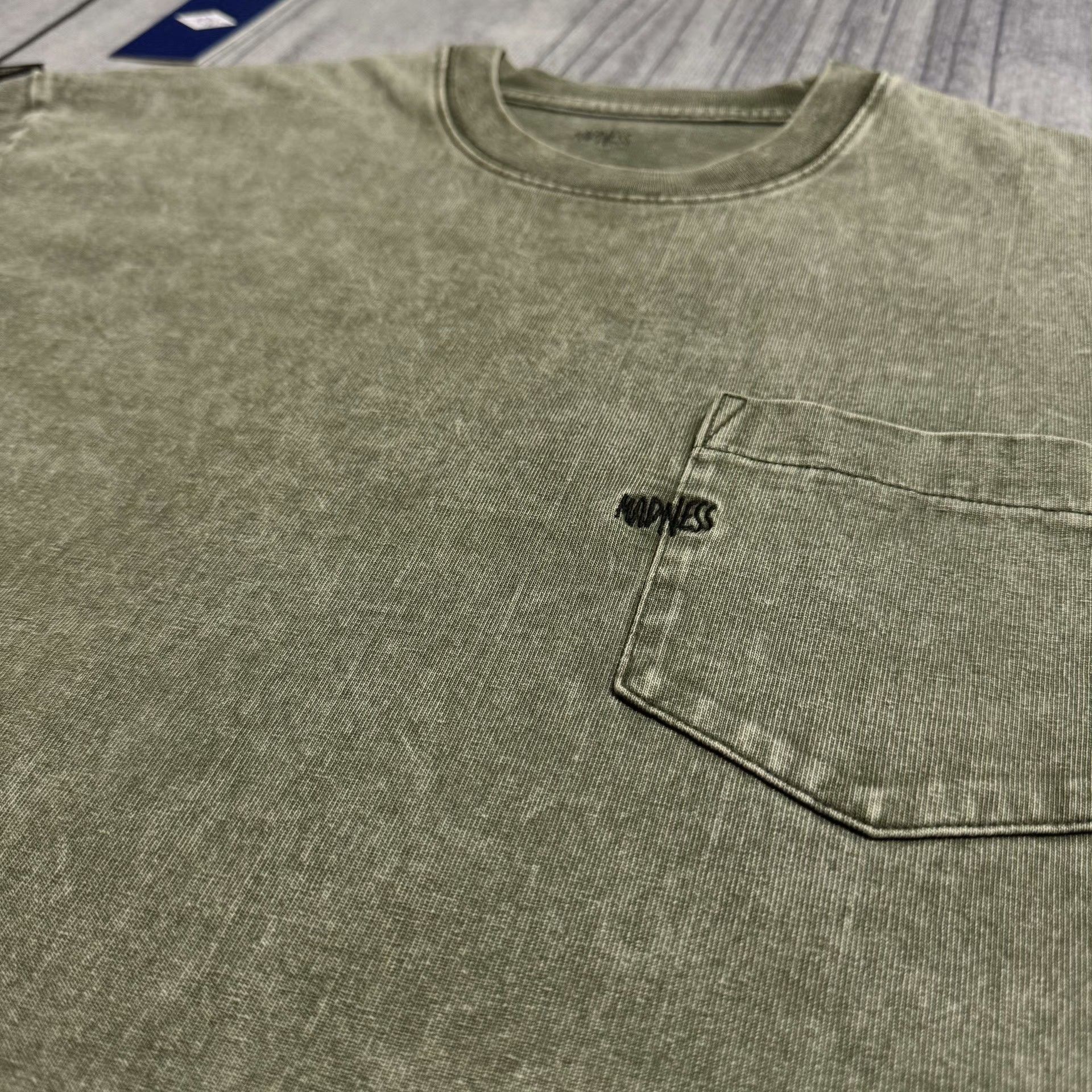 Madness Embroidered Green T-Shirt S Men Size US S / EU 44-46 / 1 - 6 Thumbnail