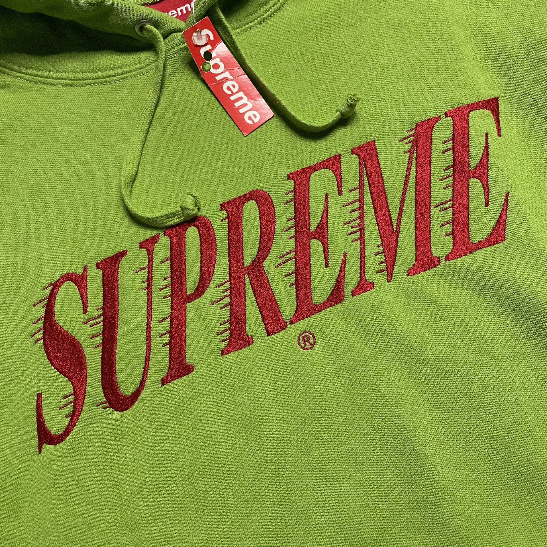 Supreme Supreme White Hoodie M Men Size US M / EU 48-50 / 2 - 4 Thumbnail