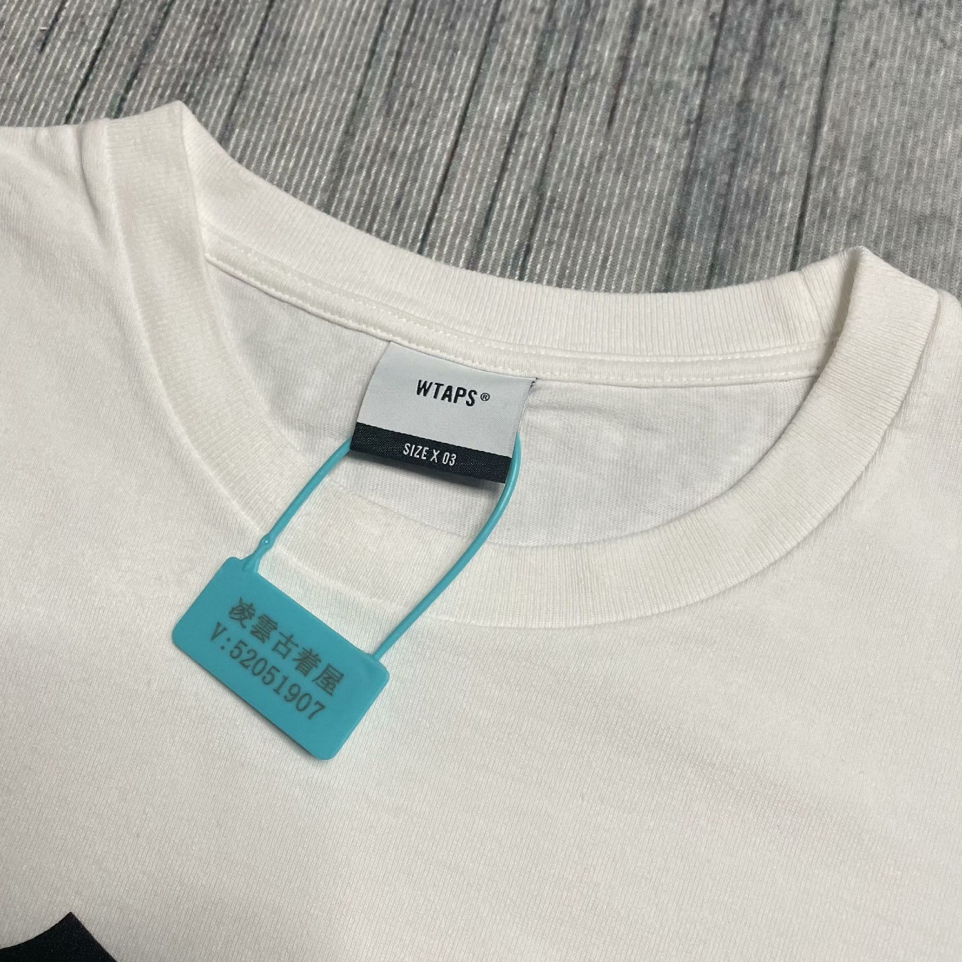 Wtaps Wtaps White T-Shirt L Men Size US L / EU 52-54 / 3 - 3 Thumbnail