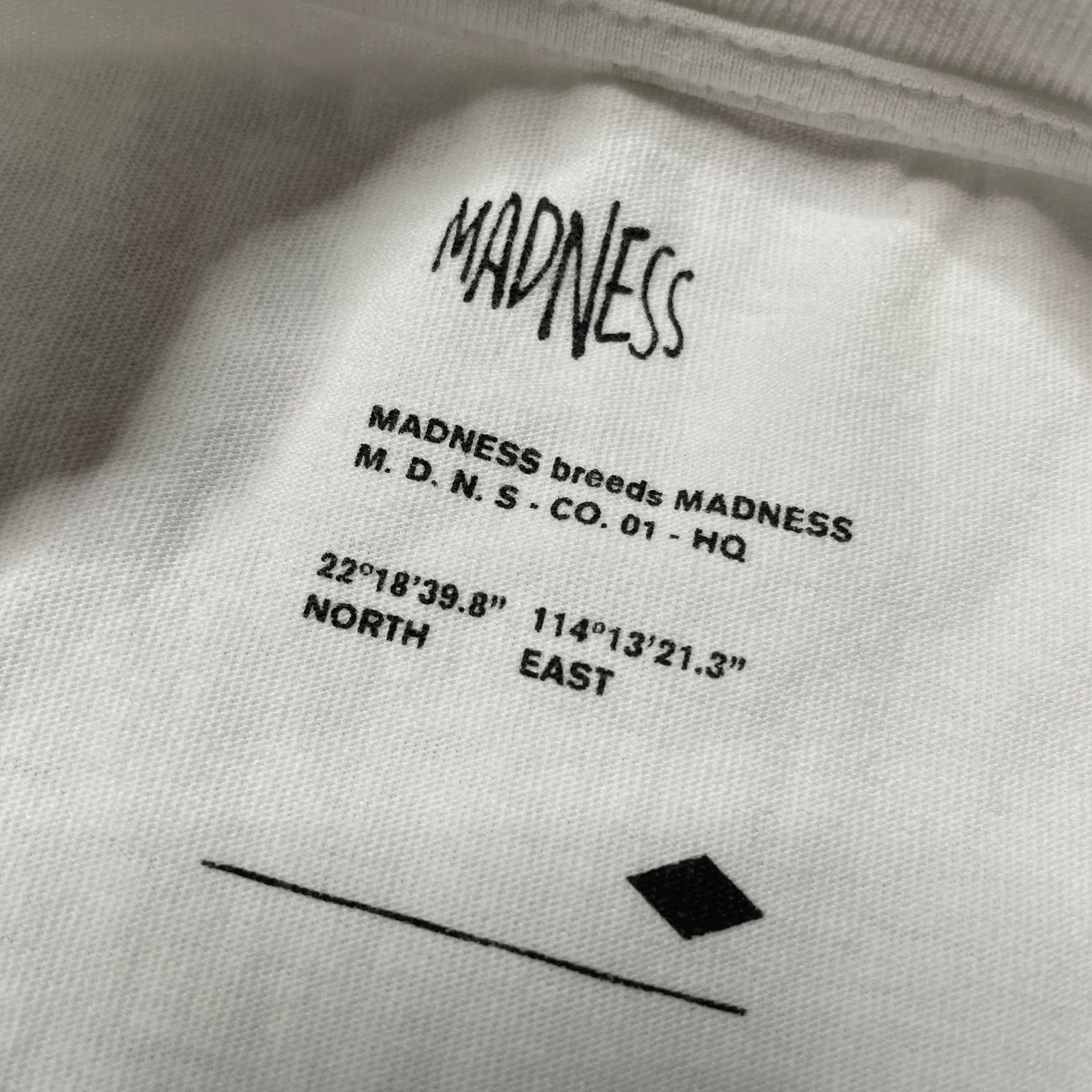 Madness Printed Multi T-Shirt M Men Size US M / EU 48-50 / 2 - 6 Thumbnail