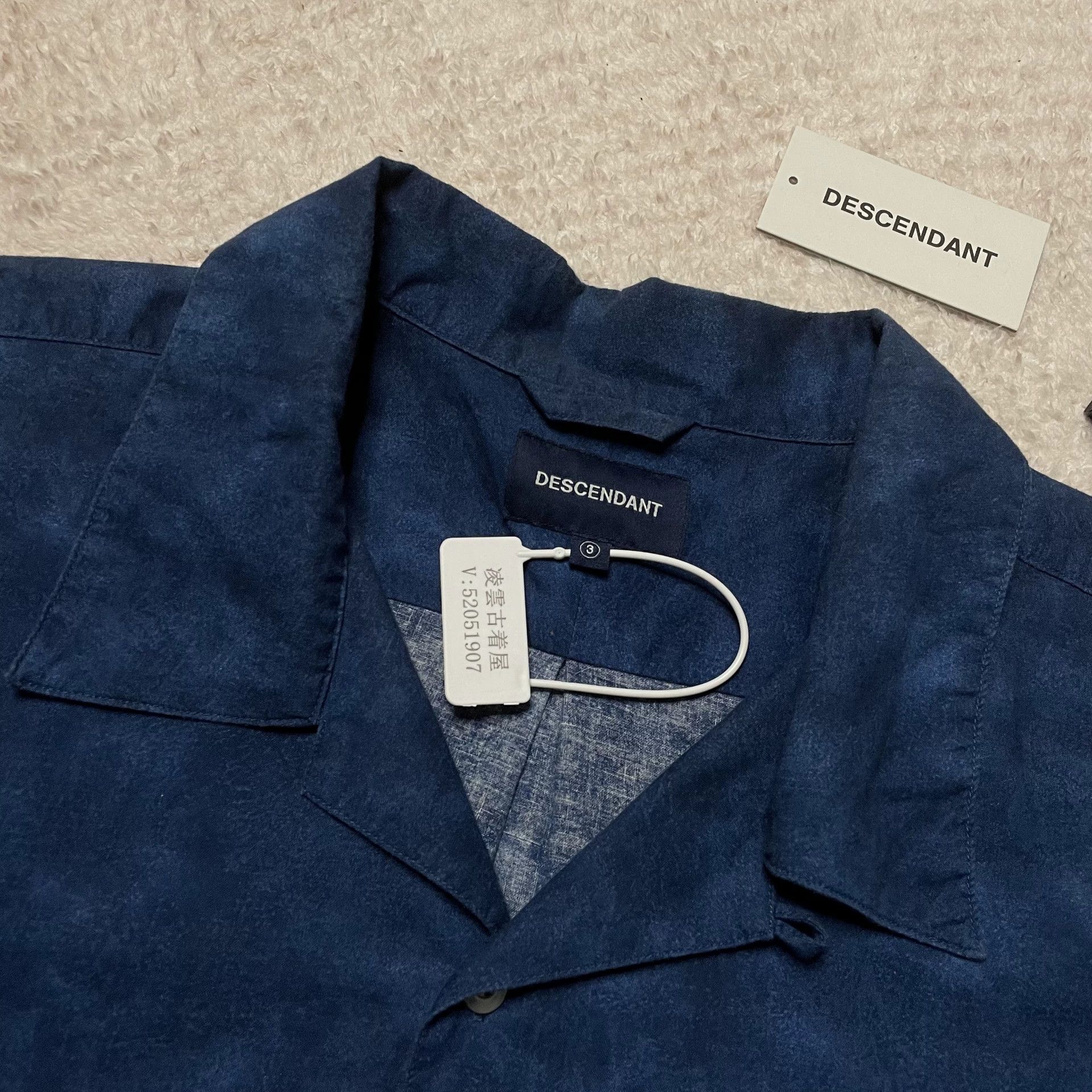 Descendant Multi Shirt L Men Size US L / EU 52-54 / 3 - 5 Thumbnail