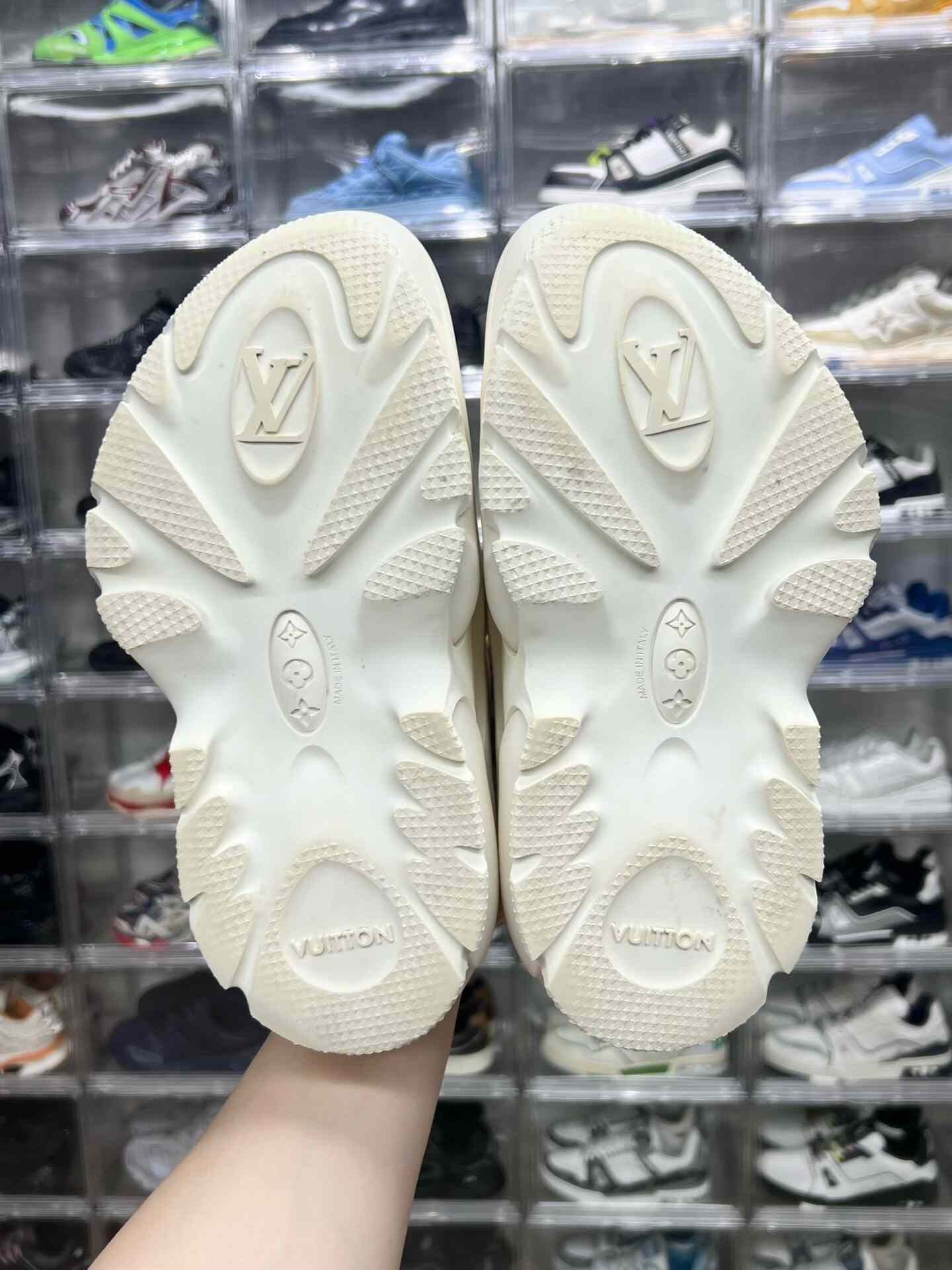 Louis Vuitton Louis Vuitton White Shark Shoes Size US 10 / EU 43 - 8 Thumbnail