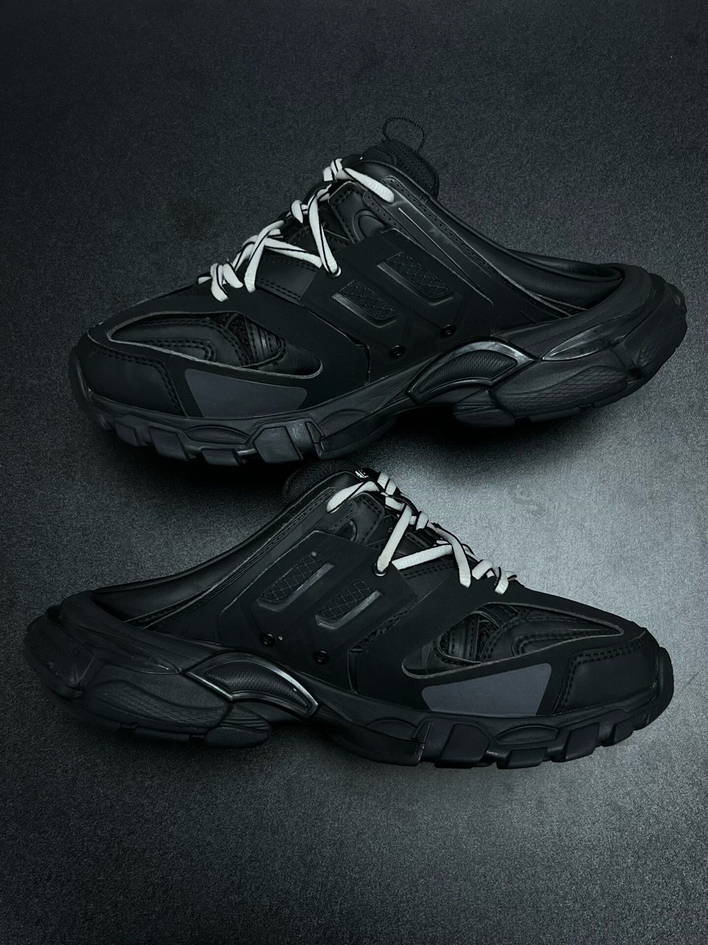 Balenciaga Balenciaga Black Designer Casual Size US S / EU 44-46 / 1 - 6 Thumbnail