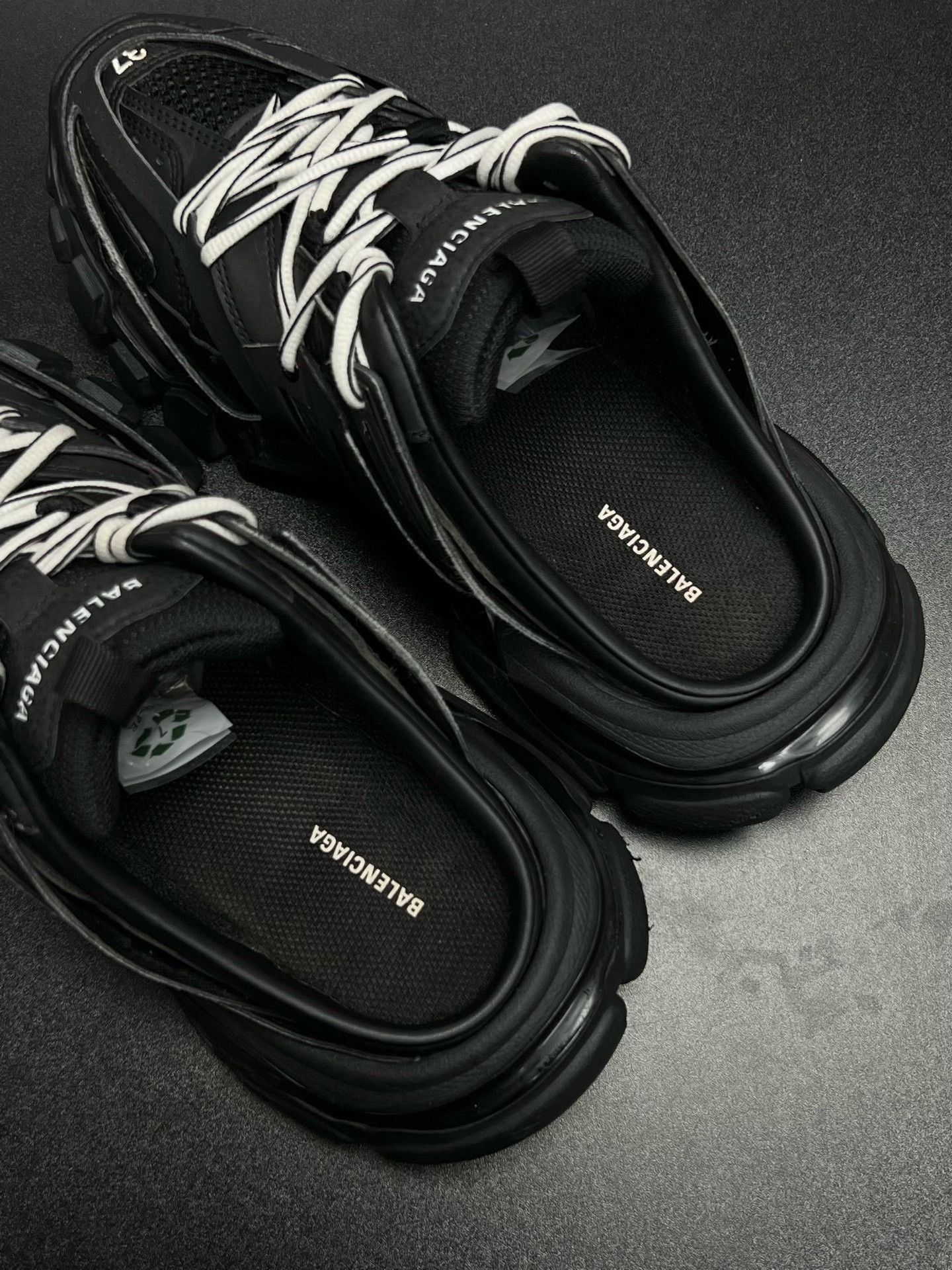 Balenciaga Balenciaga Black Designer Casual Size US S / EU 44-46 / 1 - 4 Thumbnail