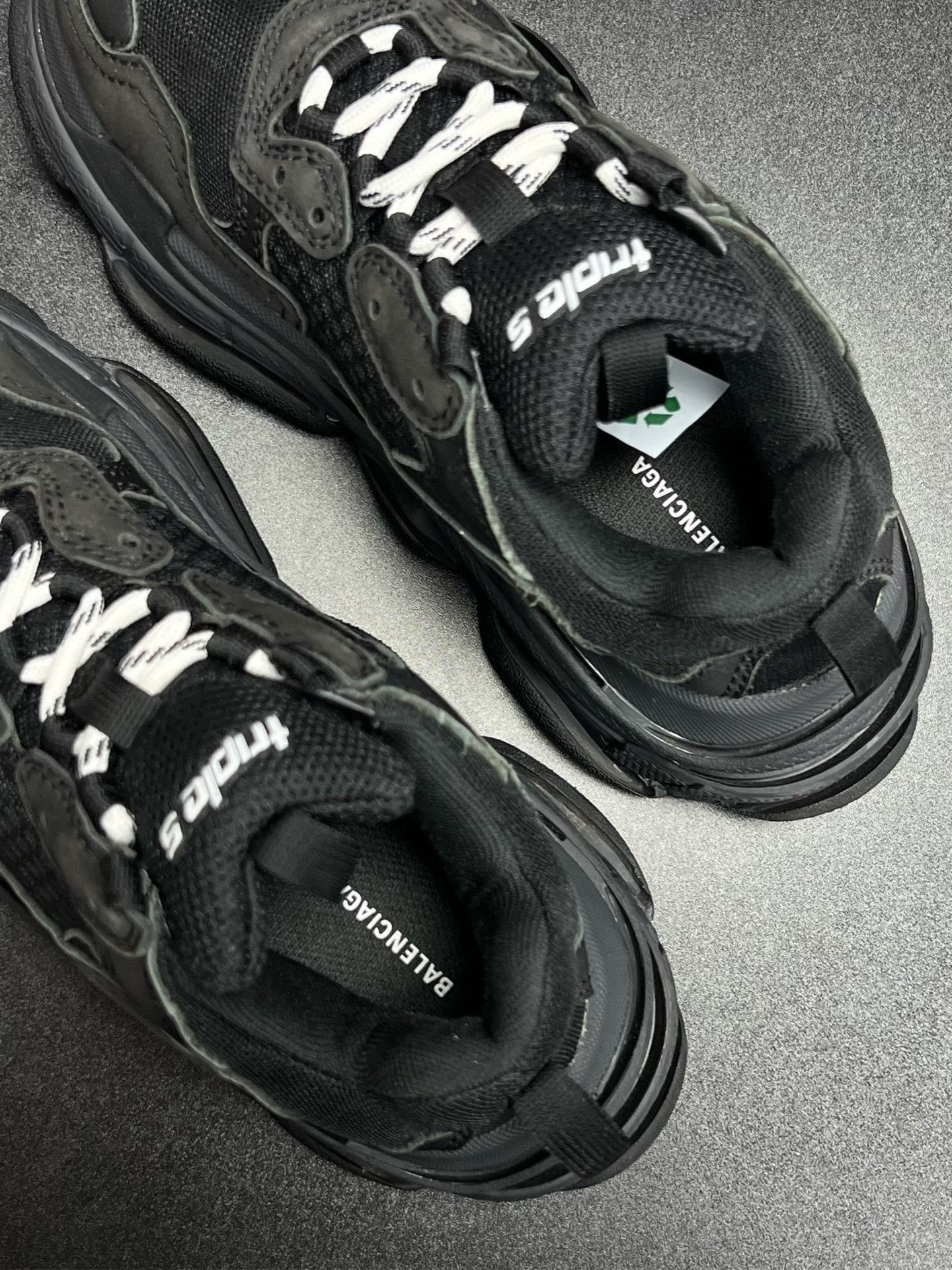 Balenciaga Balenciaga Black Designer Casual Size US S / EU 44-46 / 1 - 4 Thumbnail
