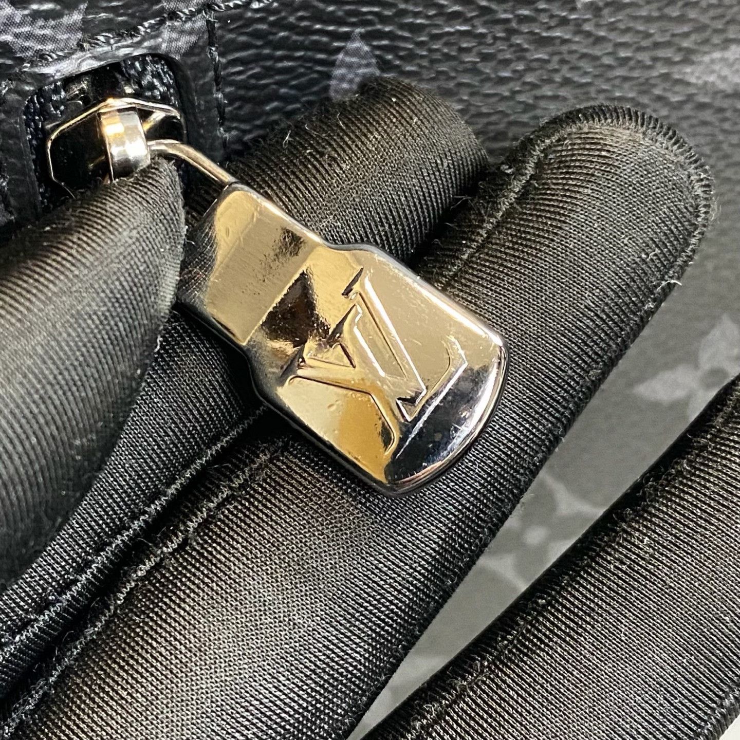 Louis Vuitton Louis Vuitton Gold Designer Casual Size US S / EU 44-46 / 1 - 5 Thumbnail