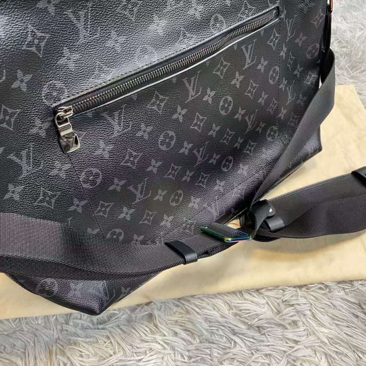 Louis Vuitton Louis Vuitton Gold Designer Casual Size US S / EU 44-46 / 1 - 6 Thumbnail