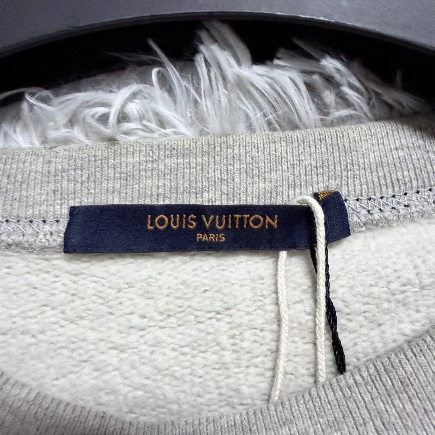 Louis Vuitton Louis Vuitton Gray Designer Casual Size US M / EU 48-50 / 2 - 4 Thumbnail