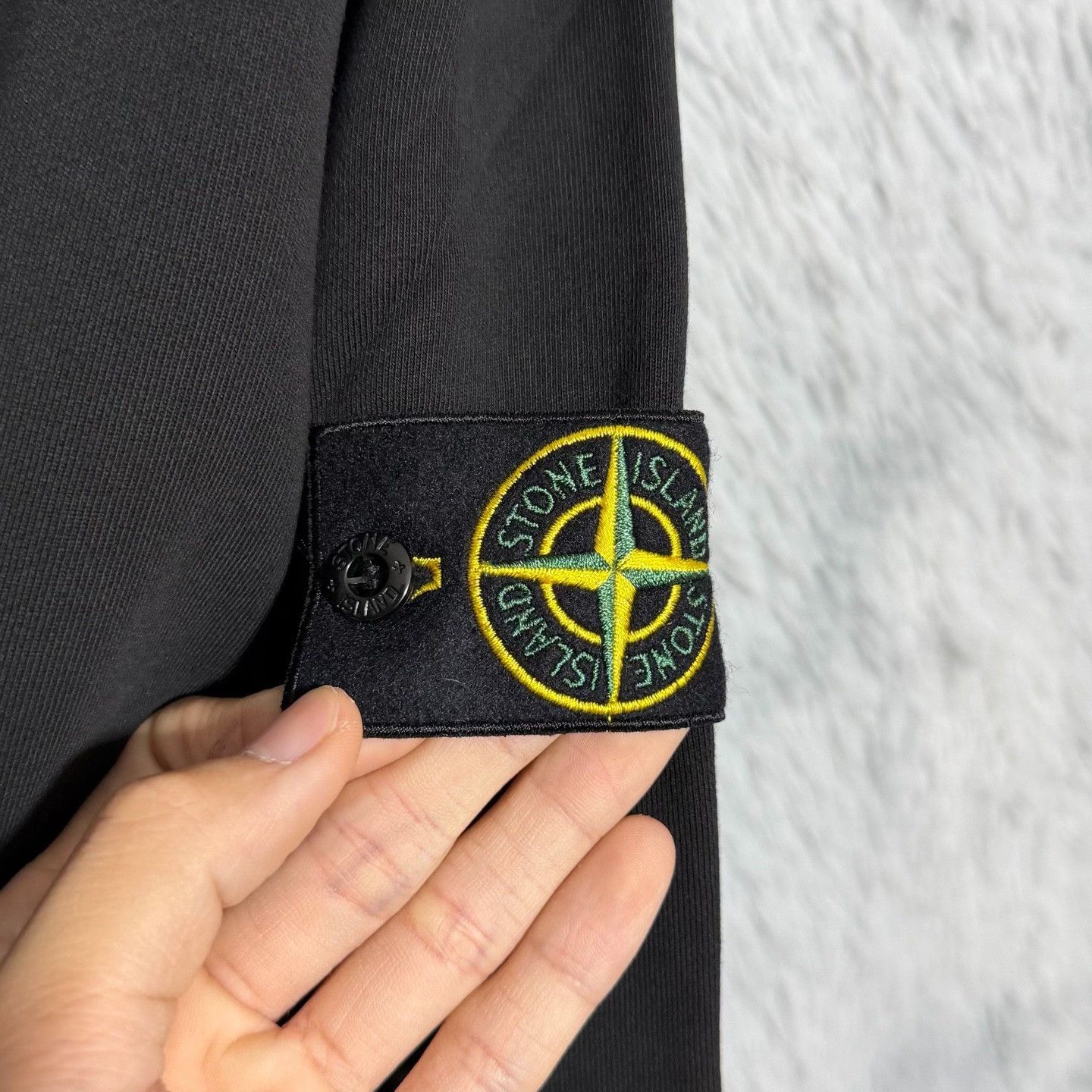 Stone Island Stone Island Black Hoodie Pullover Size US L / EU 52-54 / 3 - 3 Thumbnail