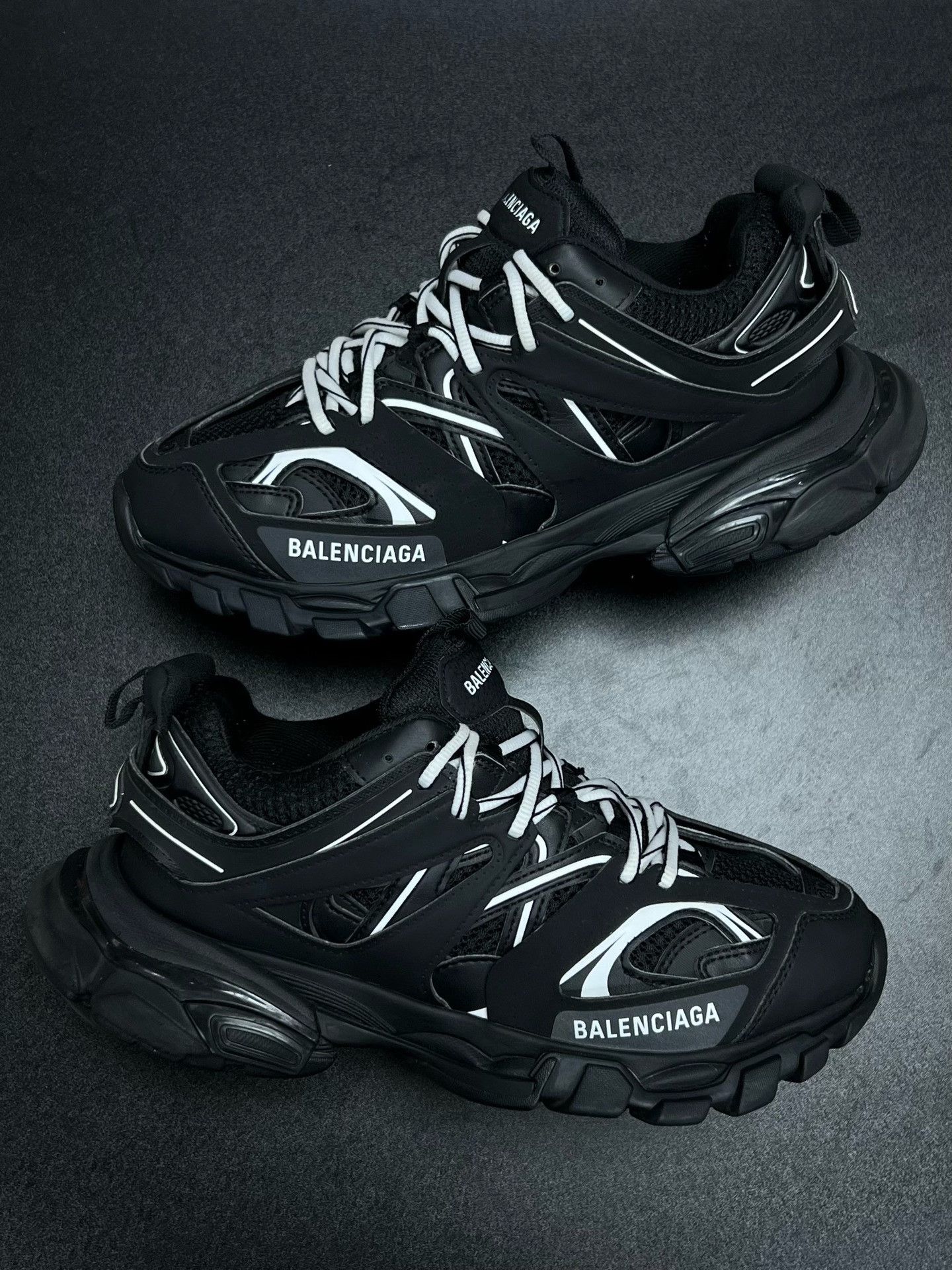 Balenciaga Balenciaga Black Designer Casual Size US M / EU 48-50 / 2 - 5 Thumbnail
