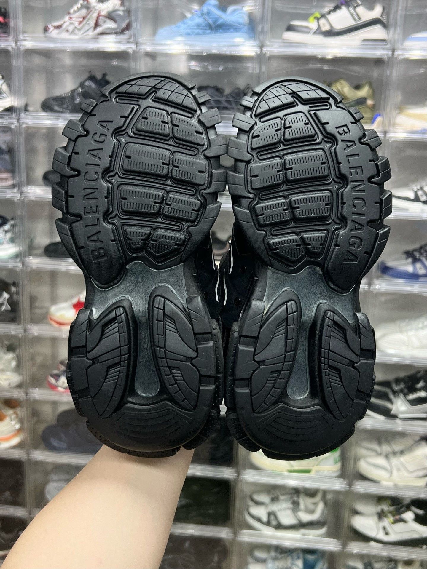 Balenciaga Balenciaga Black Designer Casual Size US M / EU 48-50 / 2 - 8 Thumbnail