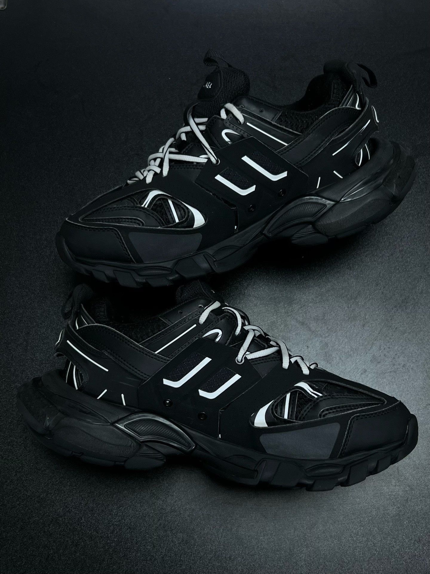 Balenciaga Balenciaga Black Designer Casual Size US M / EU 48-50 / 2 - 6 Thumbnail