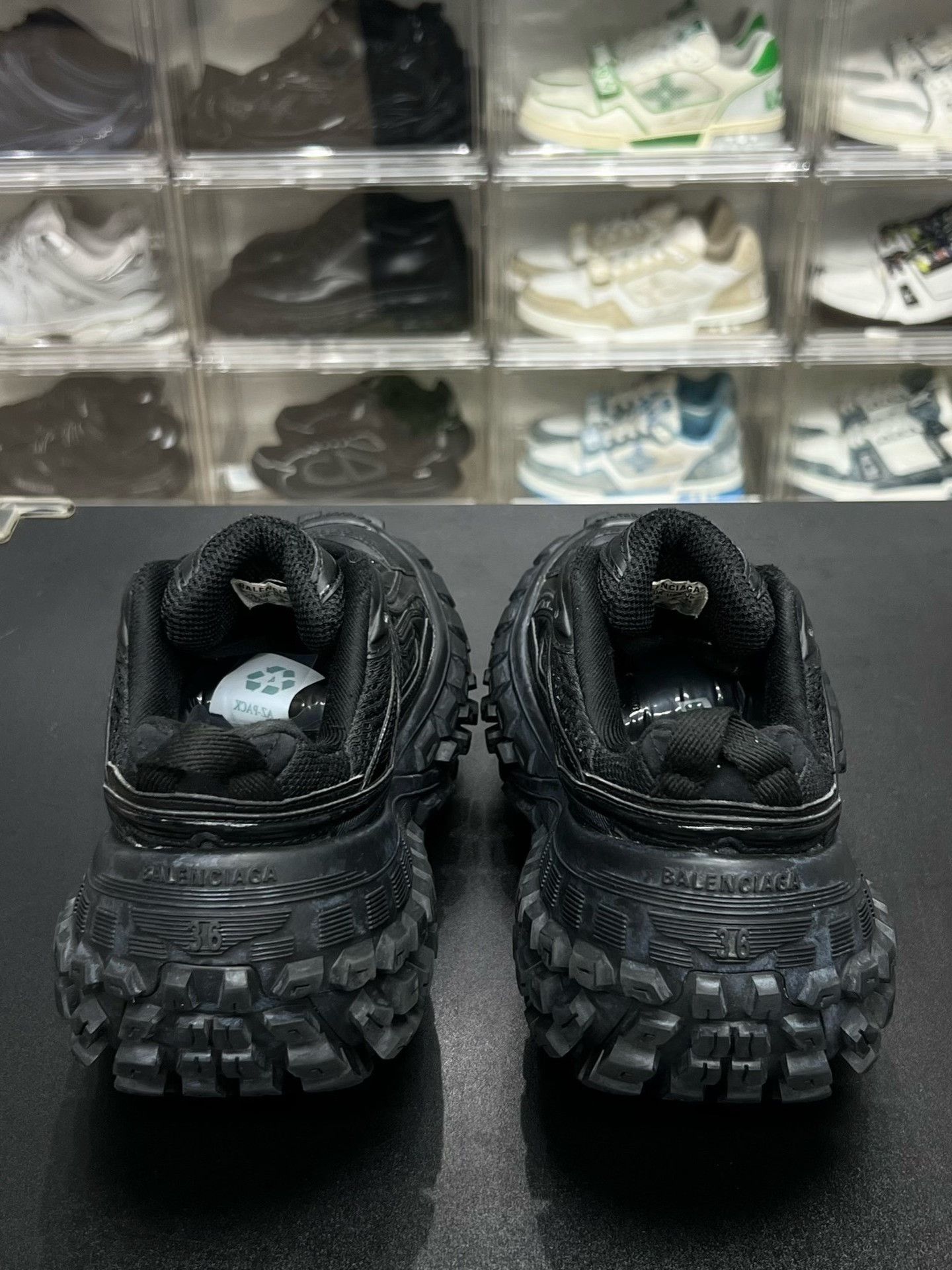 Balenciaga Balenciaga Shoes Low Top High Top Size ONE SIZE - 7 Thumbnail