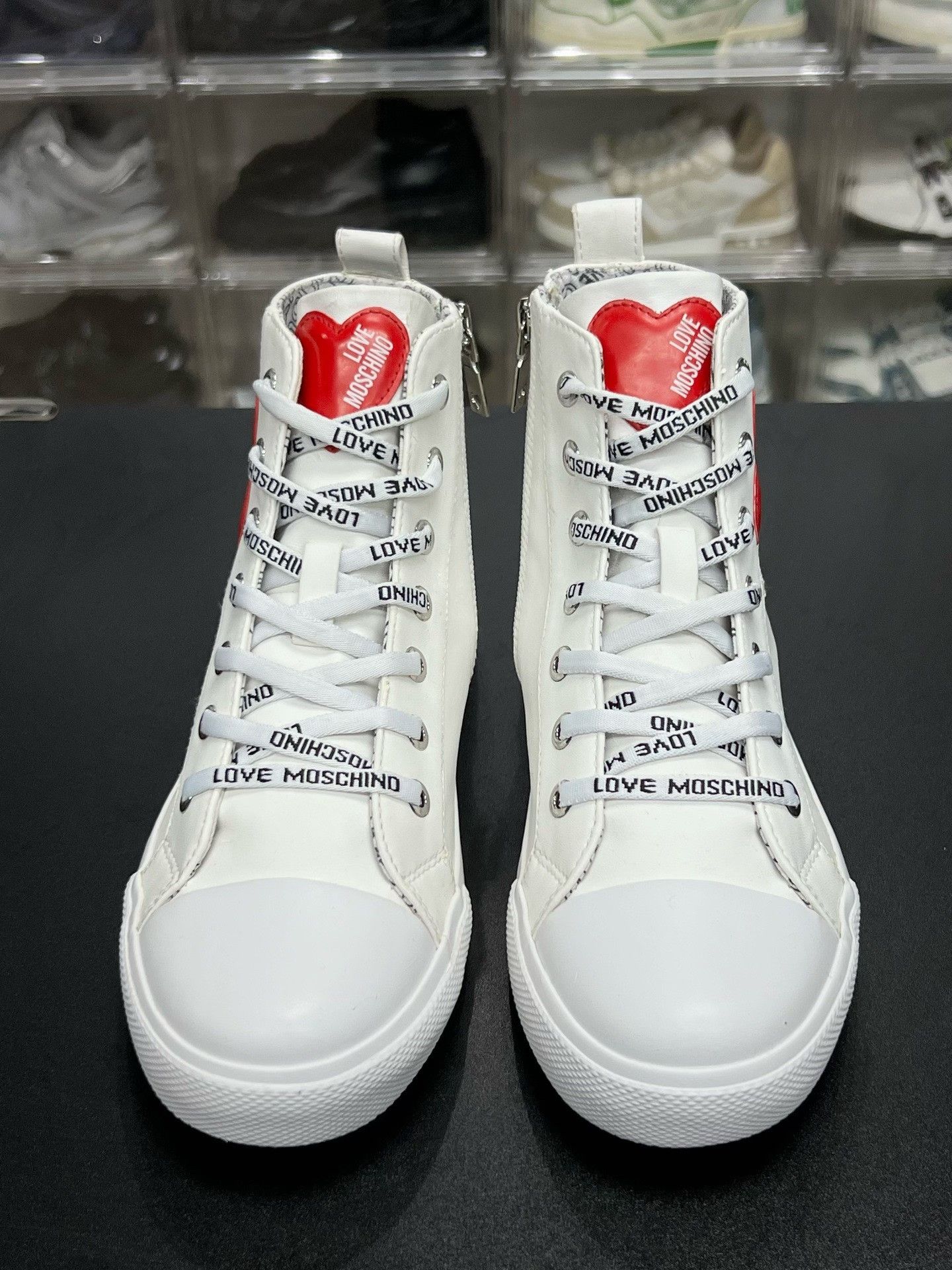 Other White Shoes Low Top High Top Basketball Size US 5 / EU 37 - 2 Thumbnail