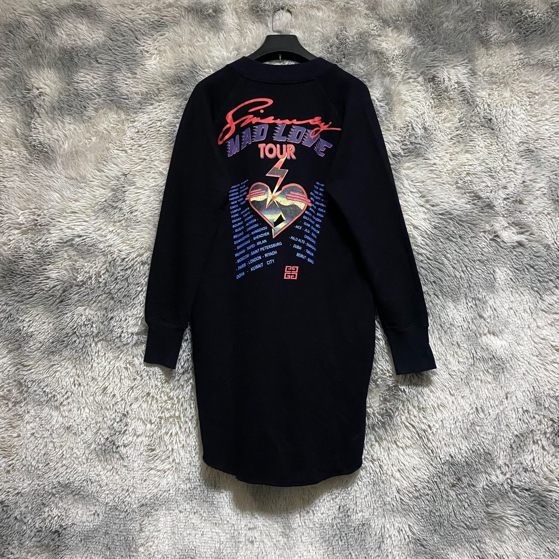Givenchy Givenchy Sweatshirt Pullover Casual Size US M / EU 48-50 / 2 - 2 Thumbnail
