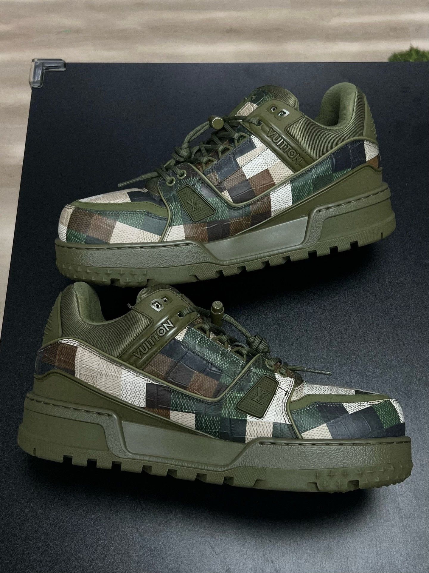 Louis Vuitton Louis Vuitton Green Camo Designer Size US L / EU 52-54 / 3 - 6 Thumbnail