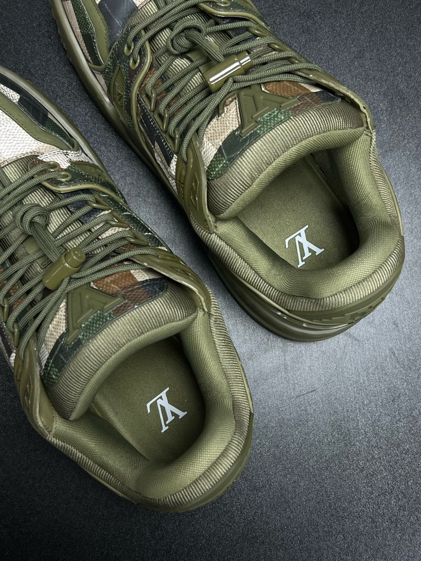Louis Vuitton Louis Vuitton Green Camo Designer Size US L / EU 52-54 / 3 - 4 Thumbnail