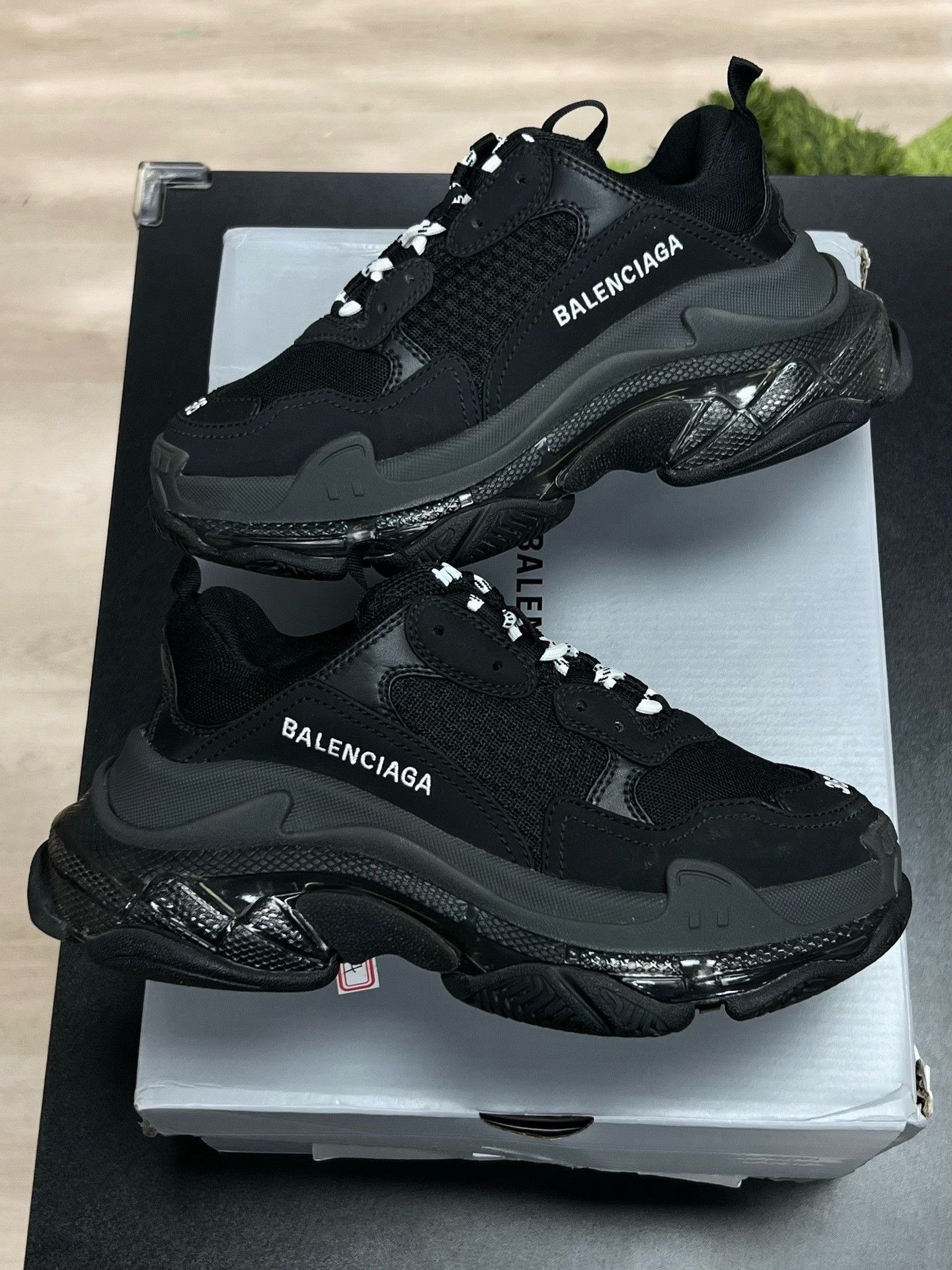 Balenciaga Balenciaga Black Designer Casual Size US S / EU 44-46 / 1 - 5 Thumbnail