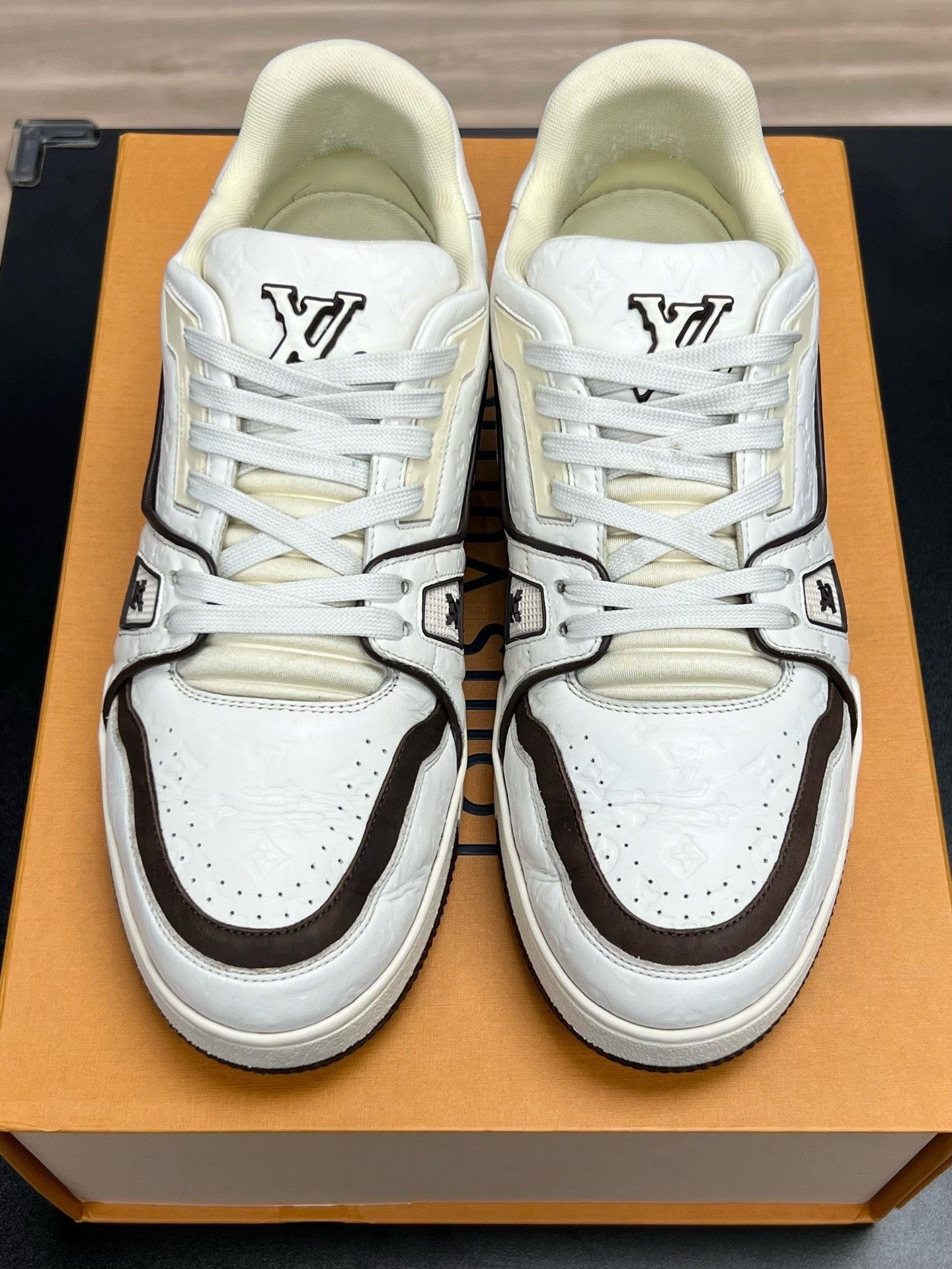 Louis Vuitton Louis Vuitton Brown Designer Casual Size US M / EU 48-50 / 2 - 3 Thumbnail