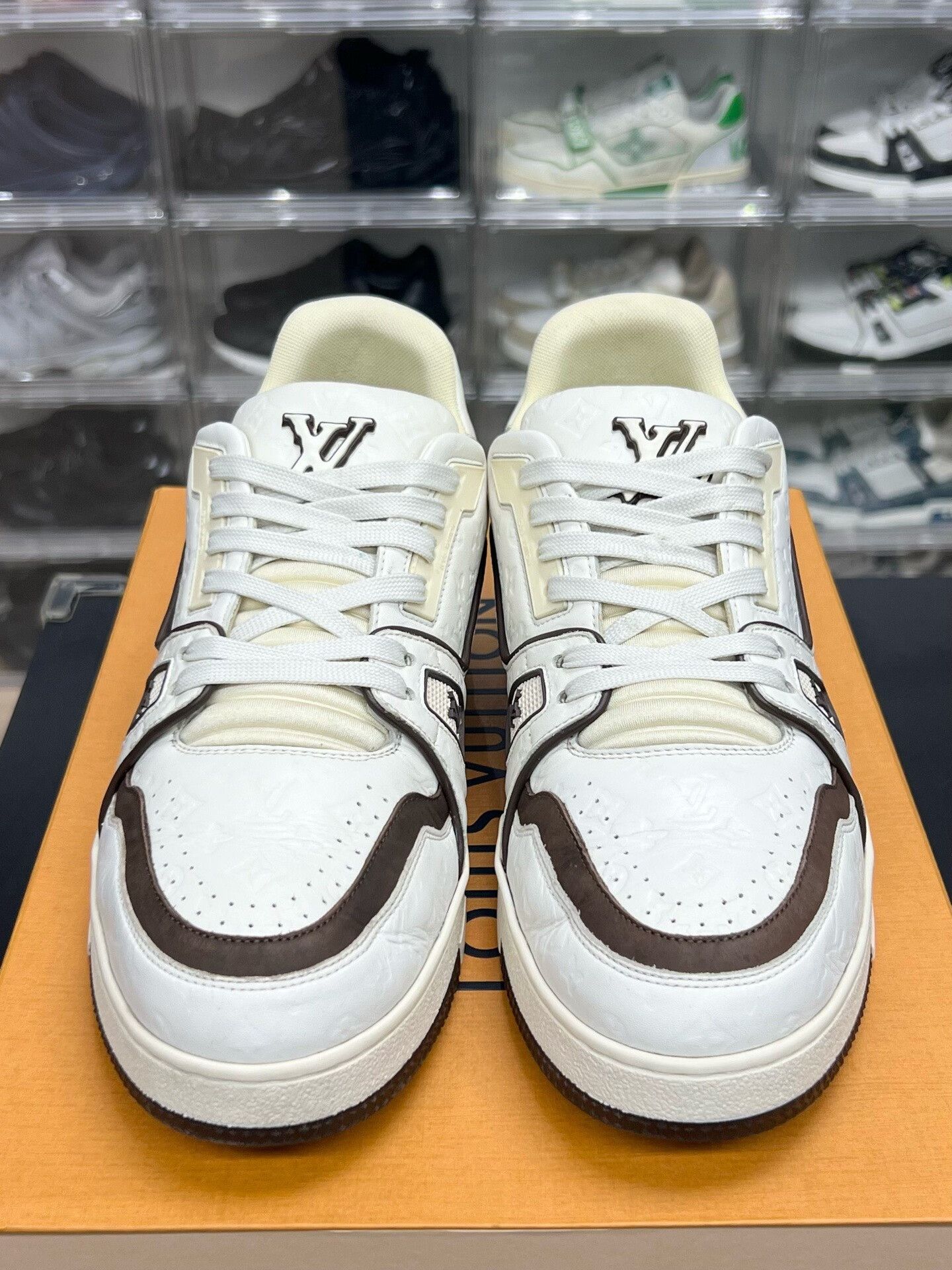 Louis Vuitton Louis Vuitton Brown Designer Casual Size US M / EU 48-50 / 2 - 2 Thumbnail