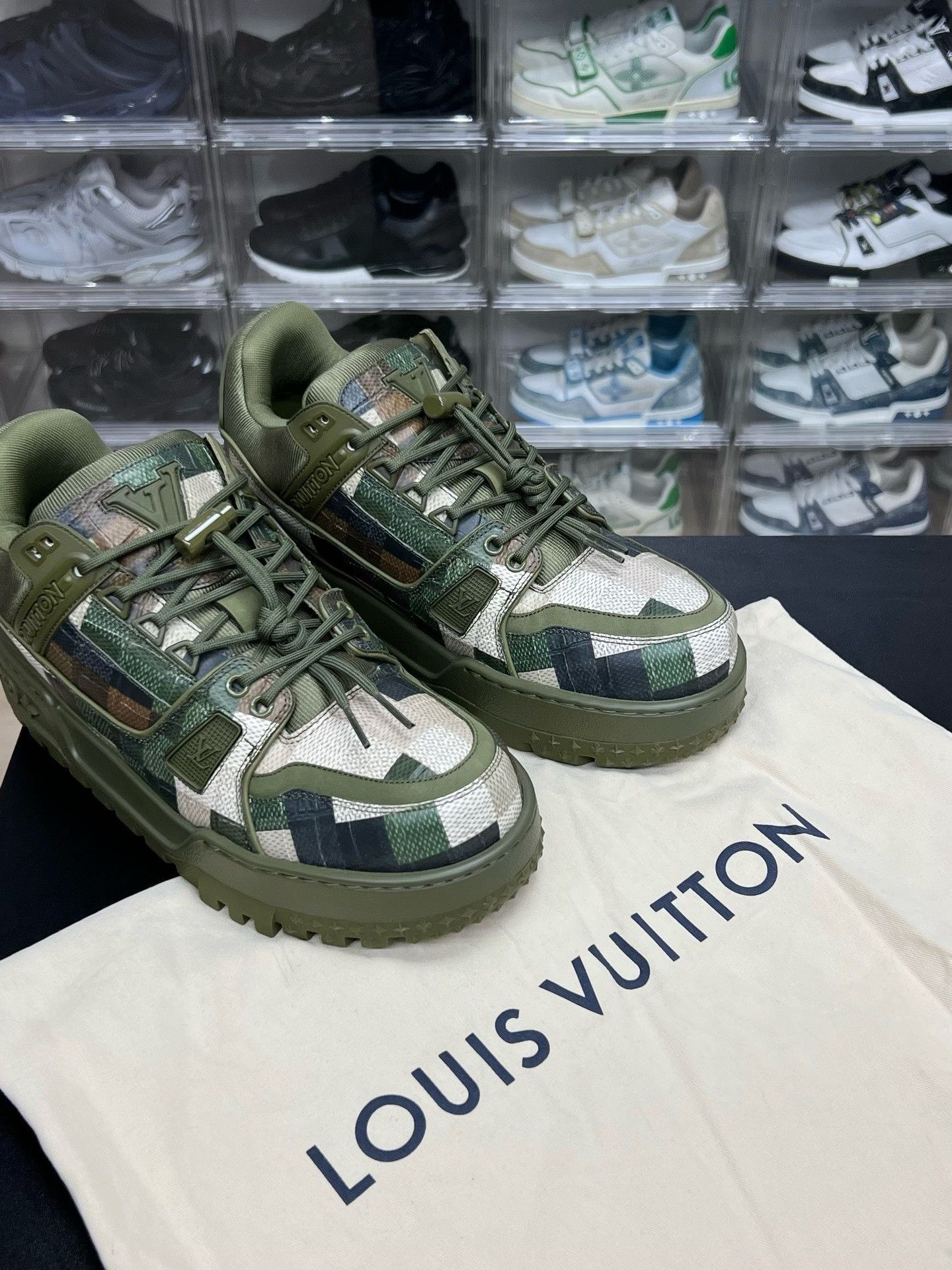 Louis Vuitton Louis Vuitton Green Camo Designer Size US M / EU 48-50 / 2 - 9 Thumbnail