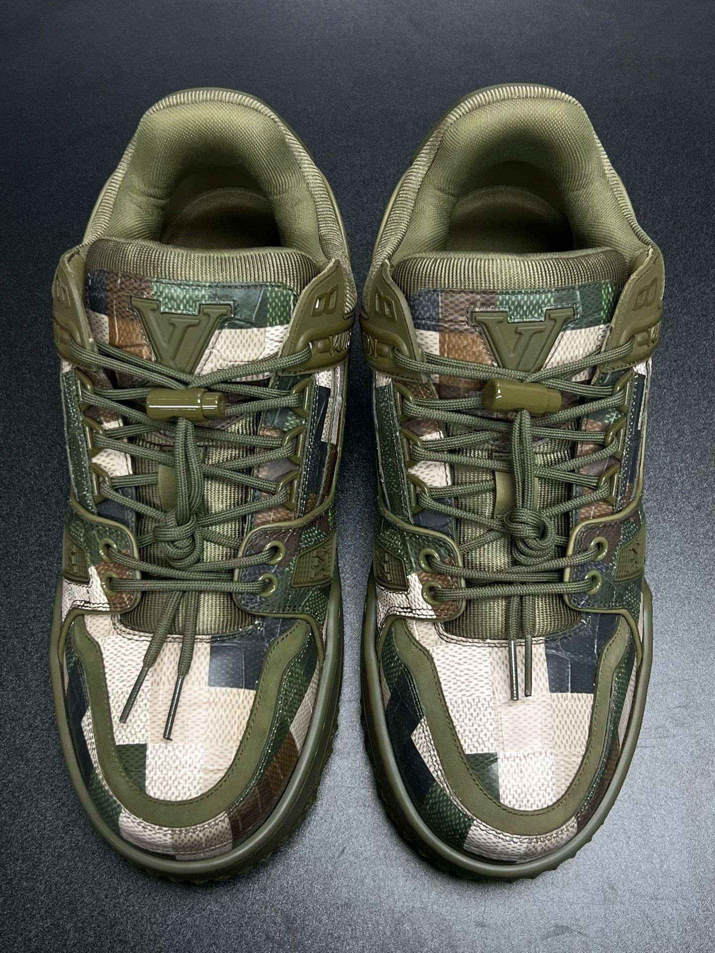 Louis Vuitton Louis Vuitton Green Camo Designer Size US M / EU 48-50 / 2 - 3 Thumbnail