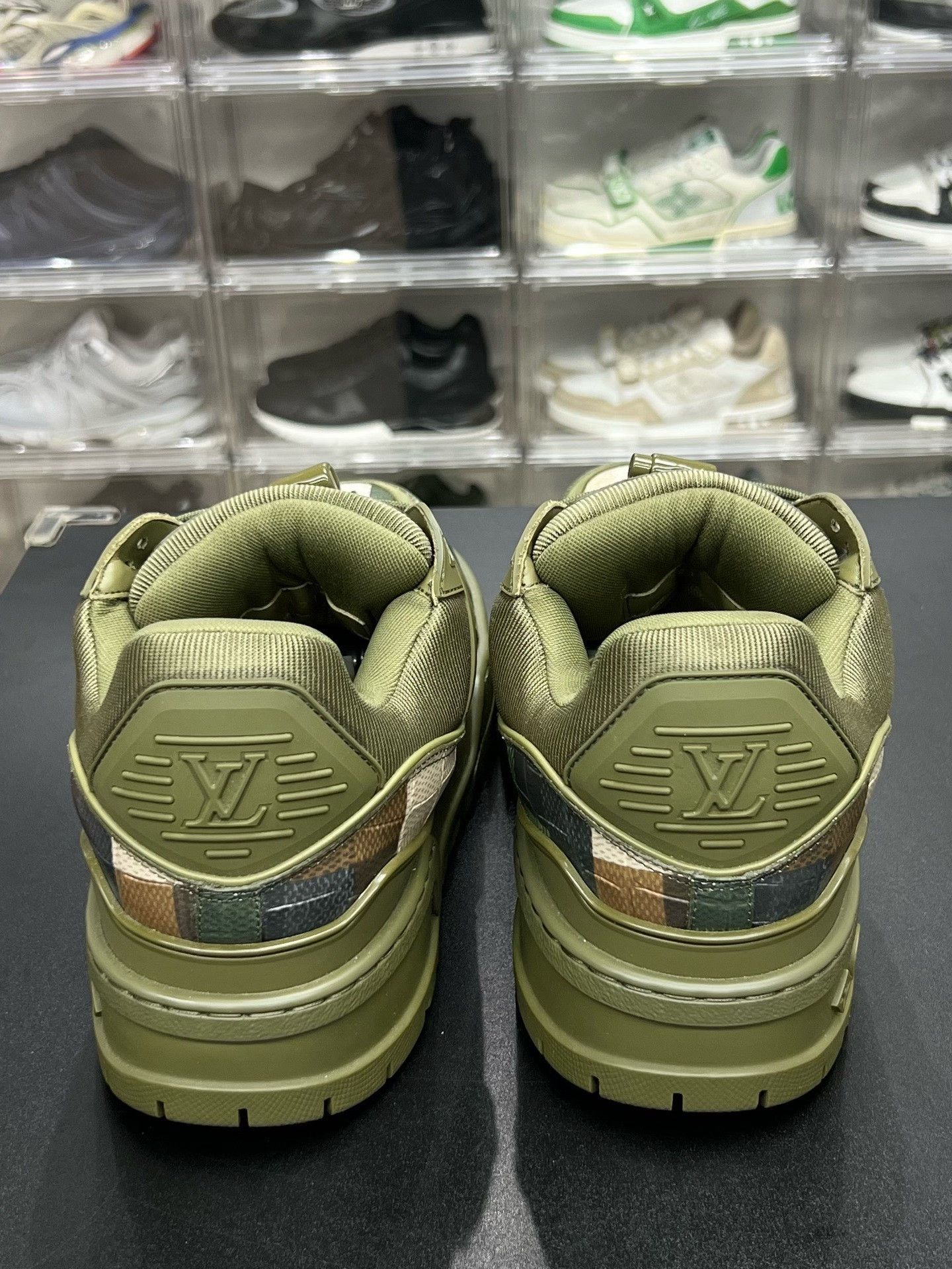 Louis Vuitton Louis Vuitton Green Camo Designer Size US M / EU 48-50 / 2 - 7 Thumbnail