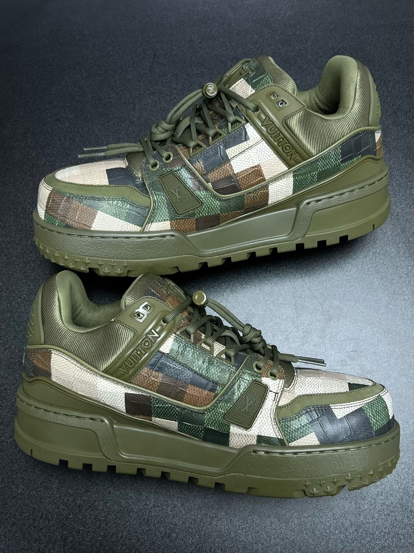 Louis Vuitton Louis Vuitton Green Camo Designer Size US M / EU 48-50 / 2 - 6 Thumbnail