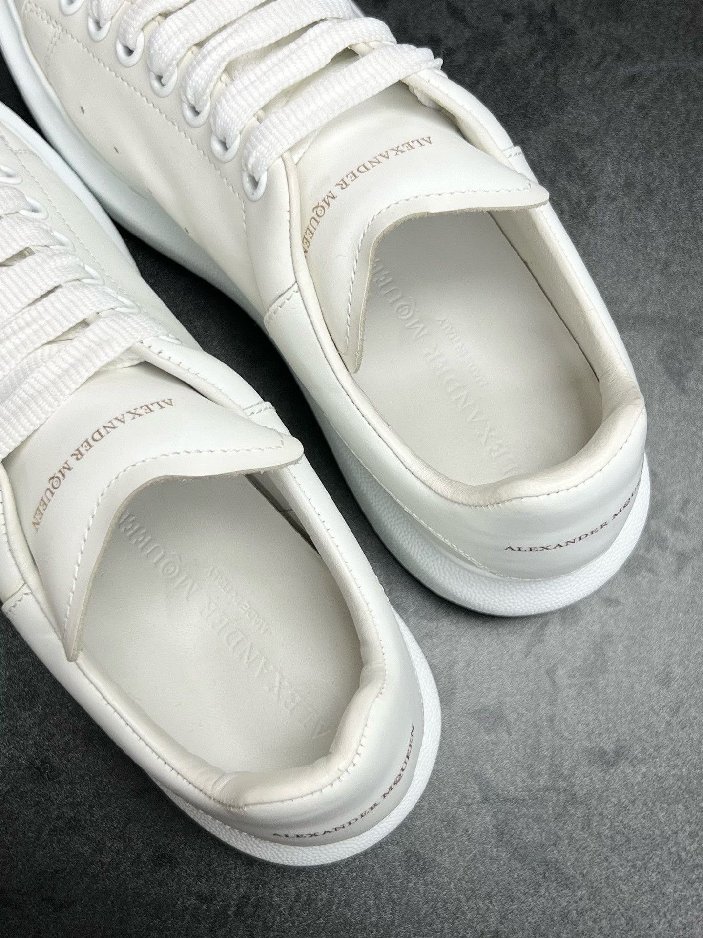 Alexander McQueen Alexander McQueen White Shoes Low Top Size US 6 / EU 39 - 4 Thumbnail