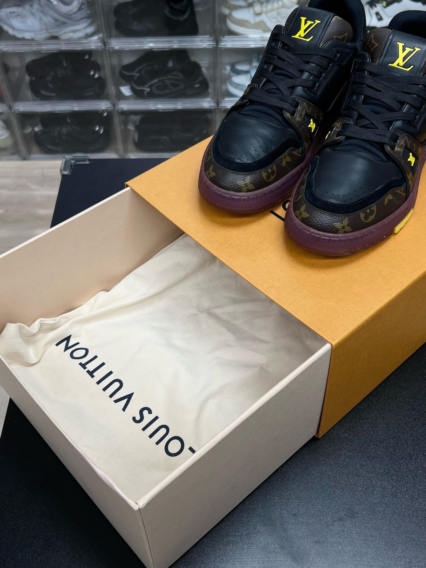 Louis Vuitton Louis Vuitton Purple Designer Casual Size US S / EU 44-46 / 1 - 9 Thumbnail