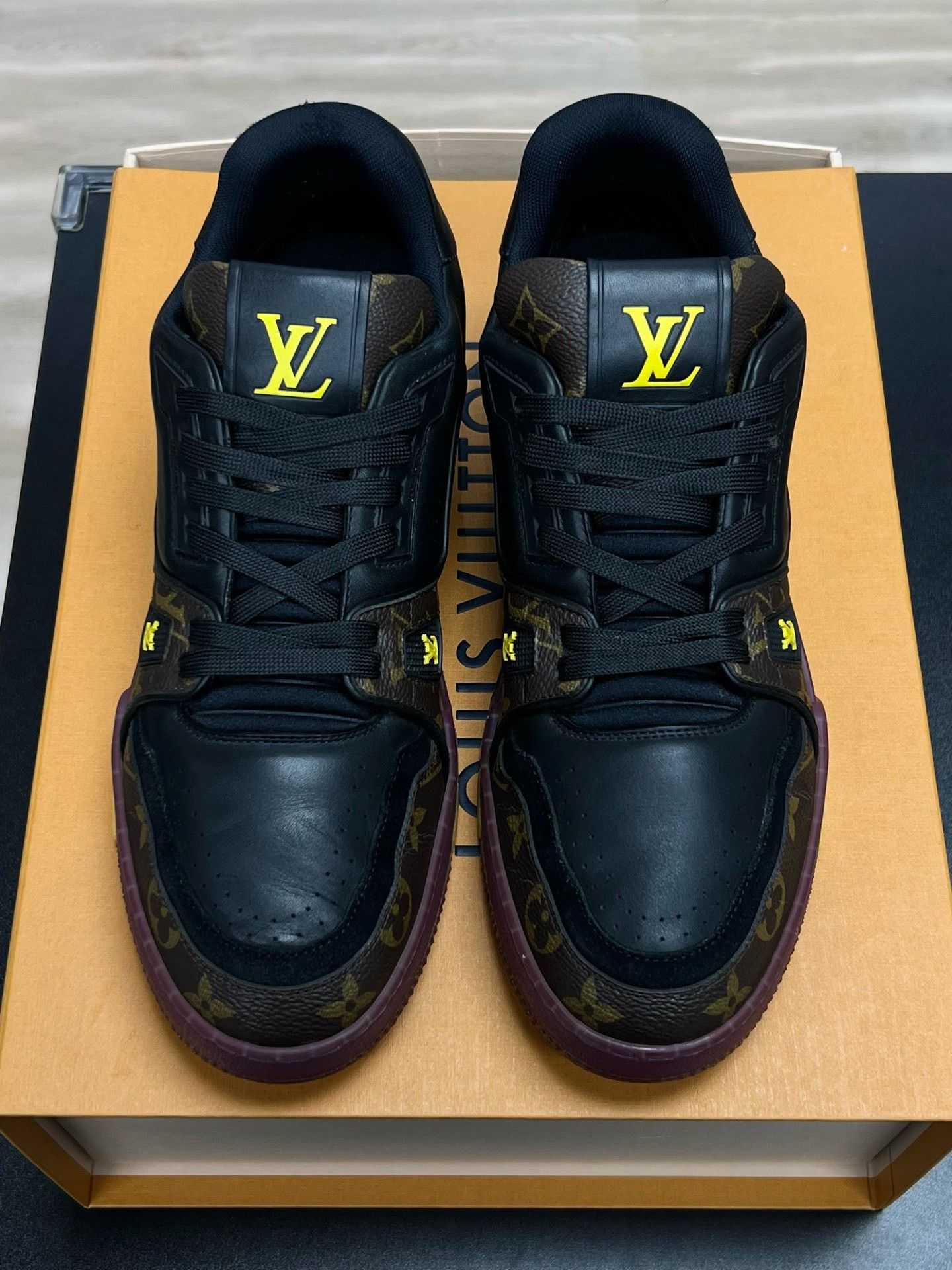 Louis Vuitton Louis Vuitton Purple Designer Casual Size US S / EU 44-46 / 1 - 3 Thumbnail