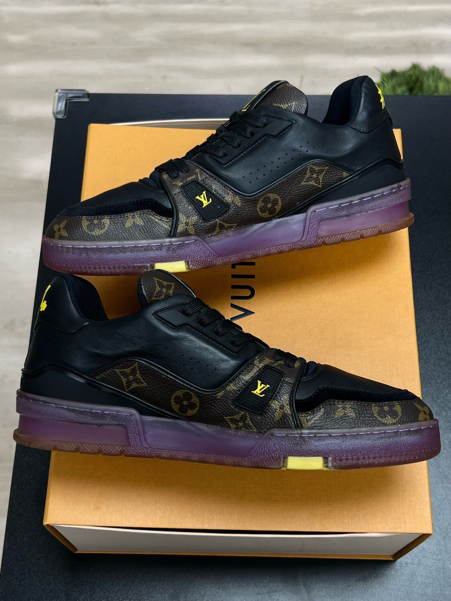 Louis Vuitton Louis Vuitton Purple Designer Casual Size US S / EU 44-46 / 1 - 6 Thumbnail