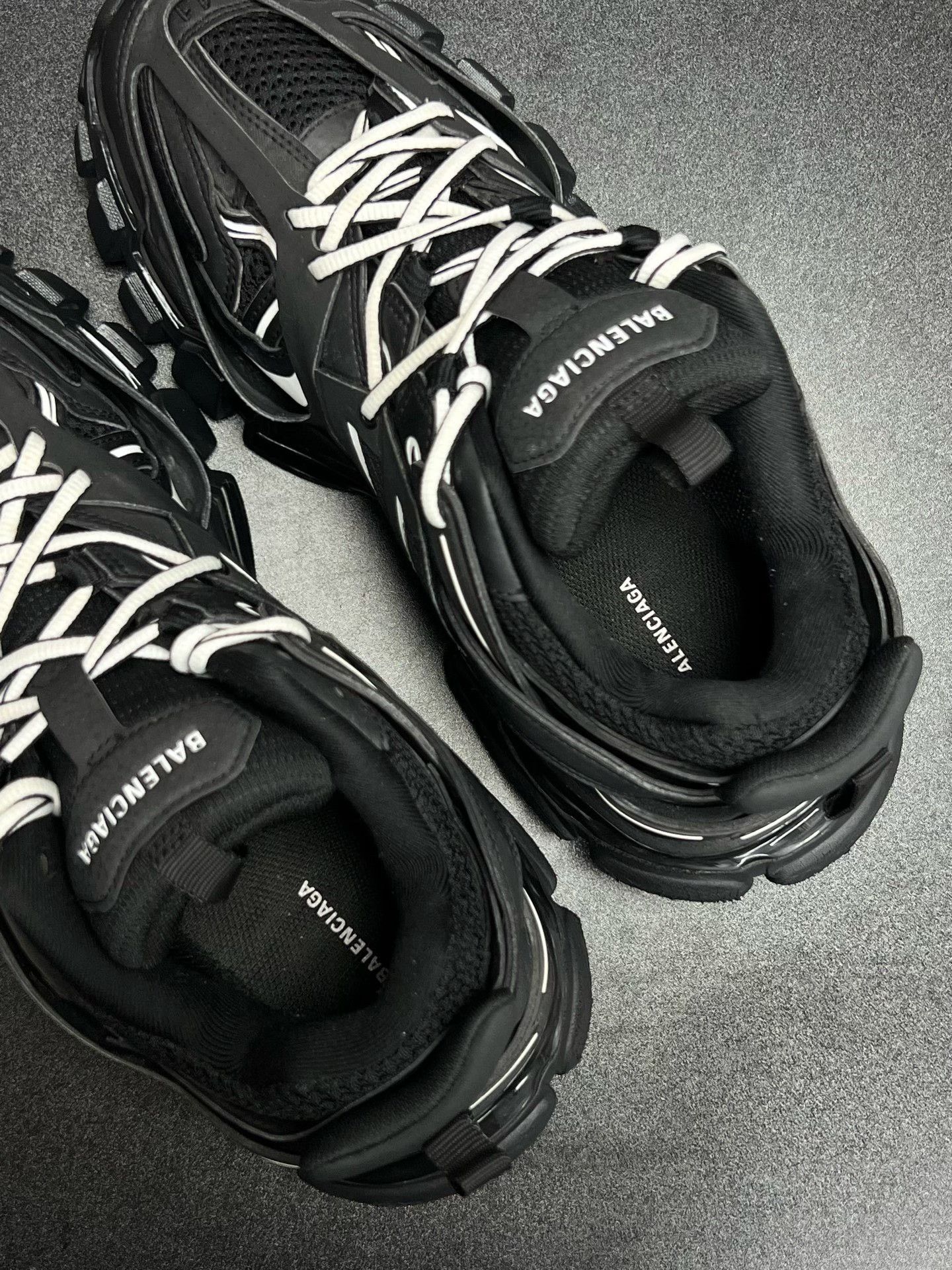Balenciaga Balenciaga Black Designer Casual Size US S / EU 44-46 / 1 - 4 Thumbnail
