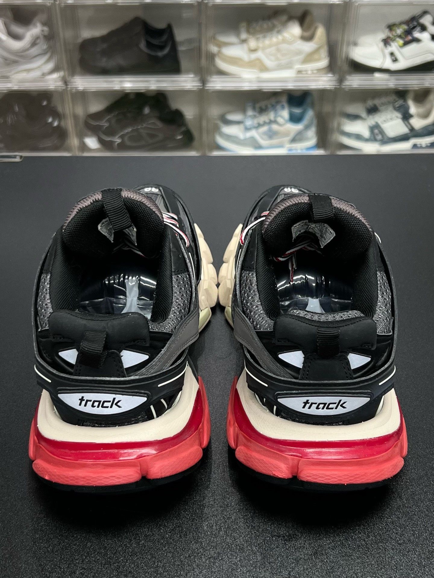 Balenciaga Balenciaga Black Designer Casual Size US S / EU 44-46 / 1 - 7 Thumbnail