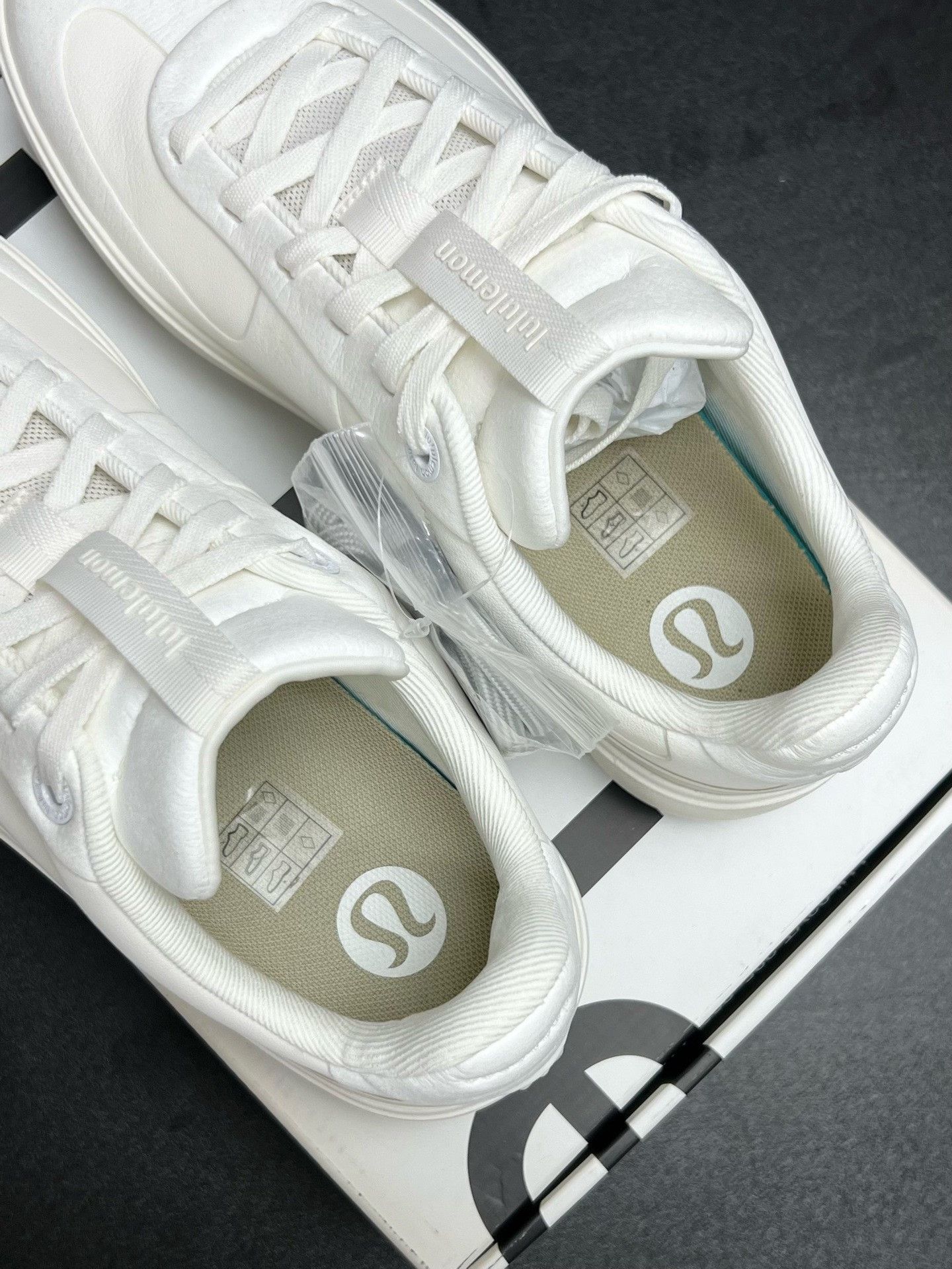 Bape Bape White Shoes Low Top High Top Size US 10 / EU 43 - 3 Thumbnail