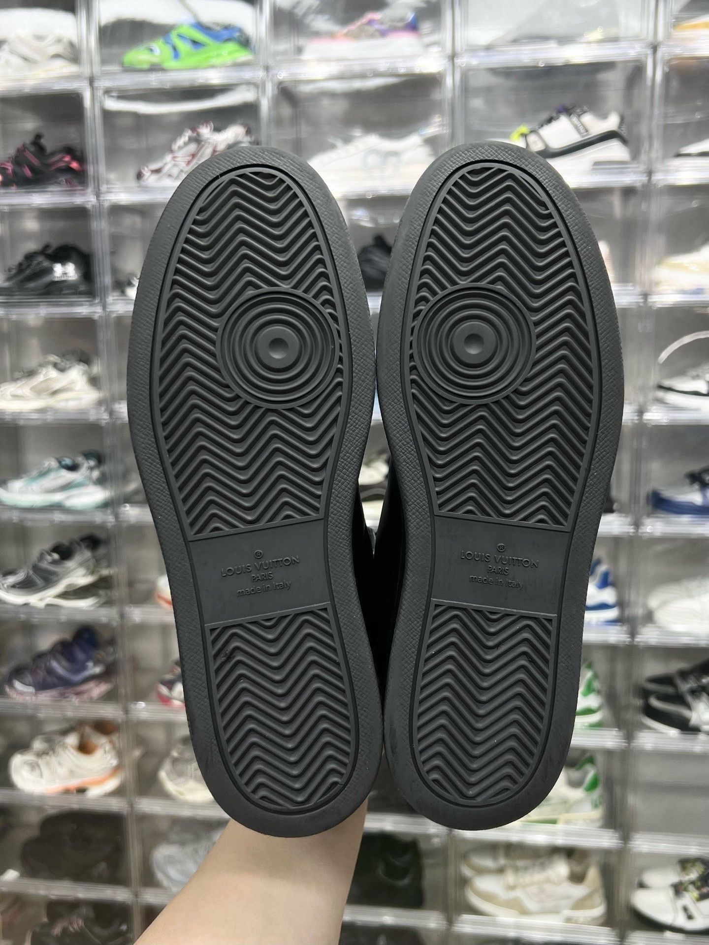 Louis Vuitton Louis Vuitton Black Shoes Low Top Size US 10 / EU 43 - 8 Thumbnail