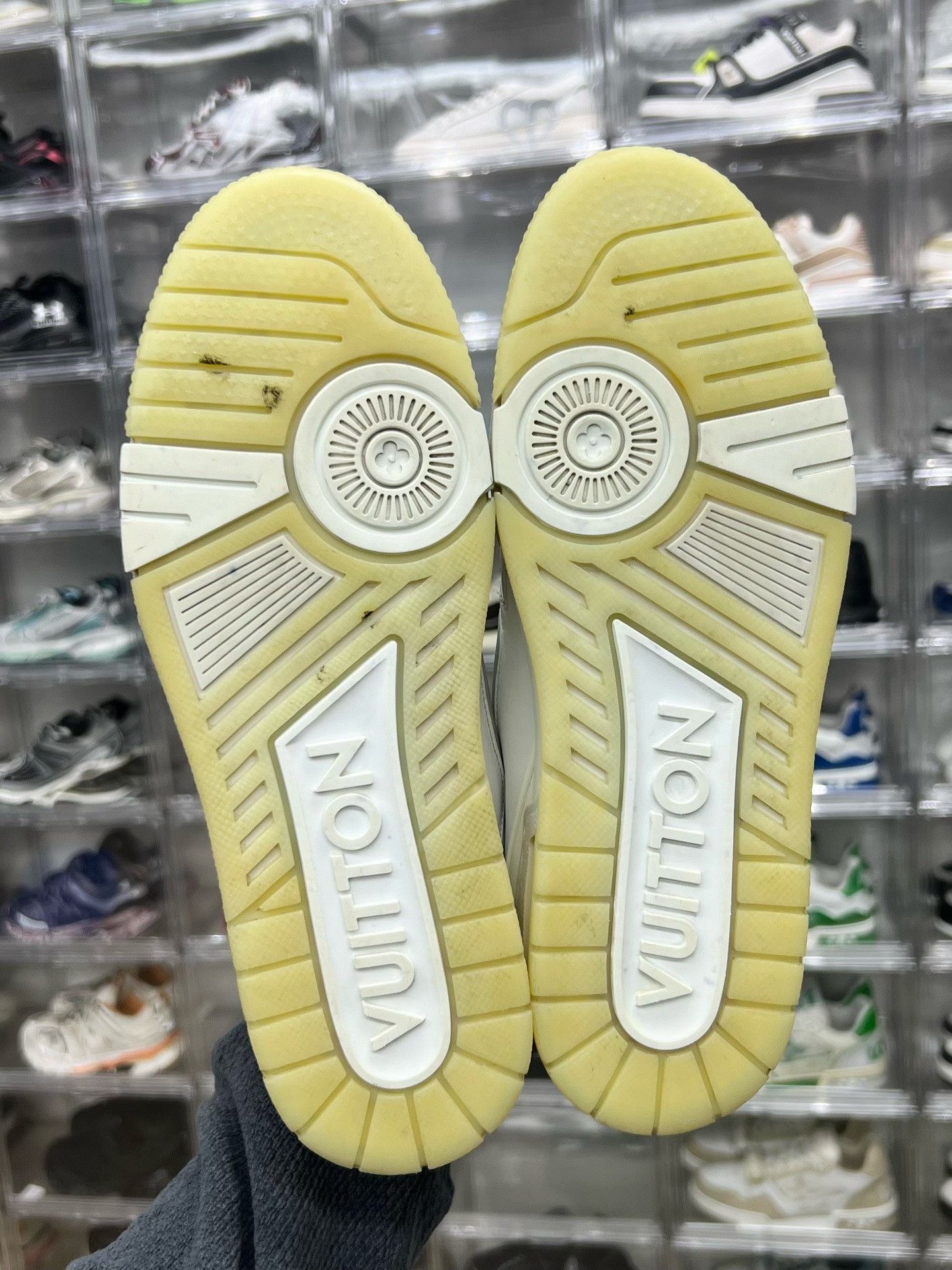 Louis Vuitton Louis Vuitton White Designer Casual Size US S / EU 44-46 / 1 - 8 Thumbnail