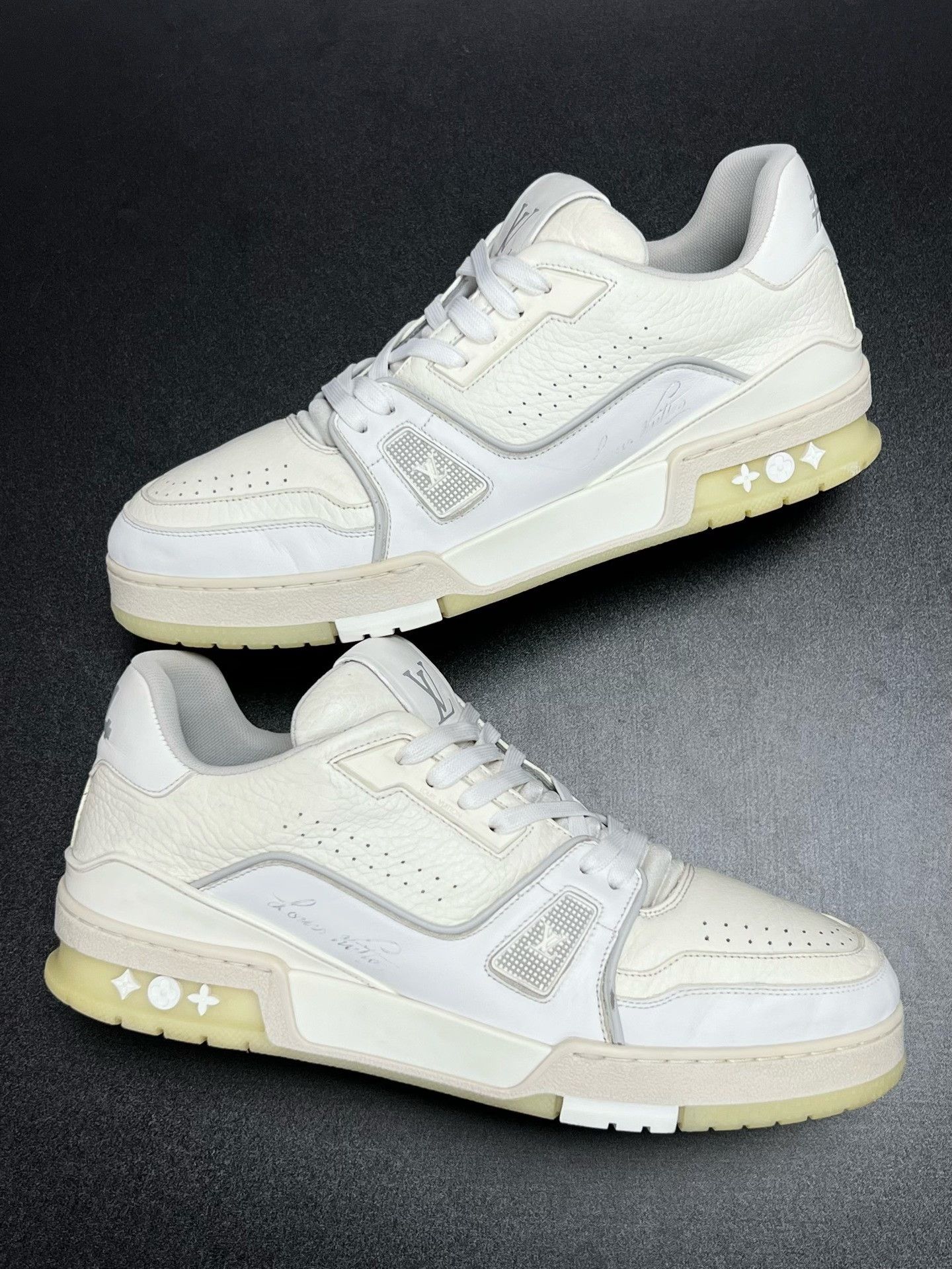 Louis Vuitton Louis Vuitton White Designer Casual Size US S / EU 44-46 / 1 - 5 Thumbnail